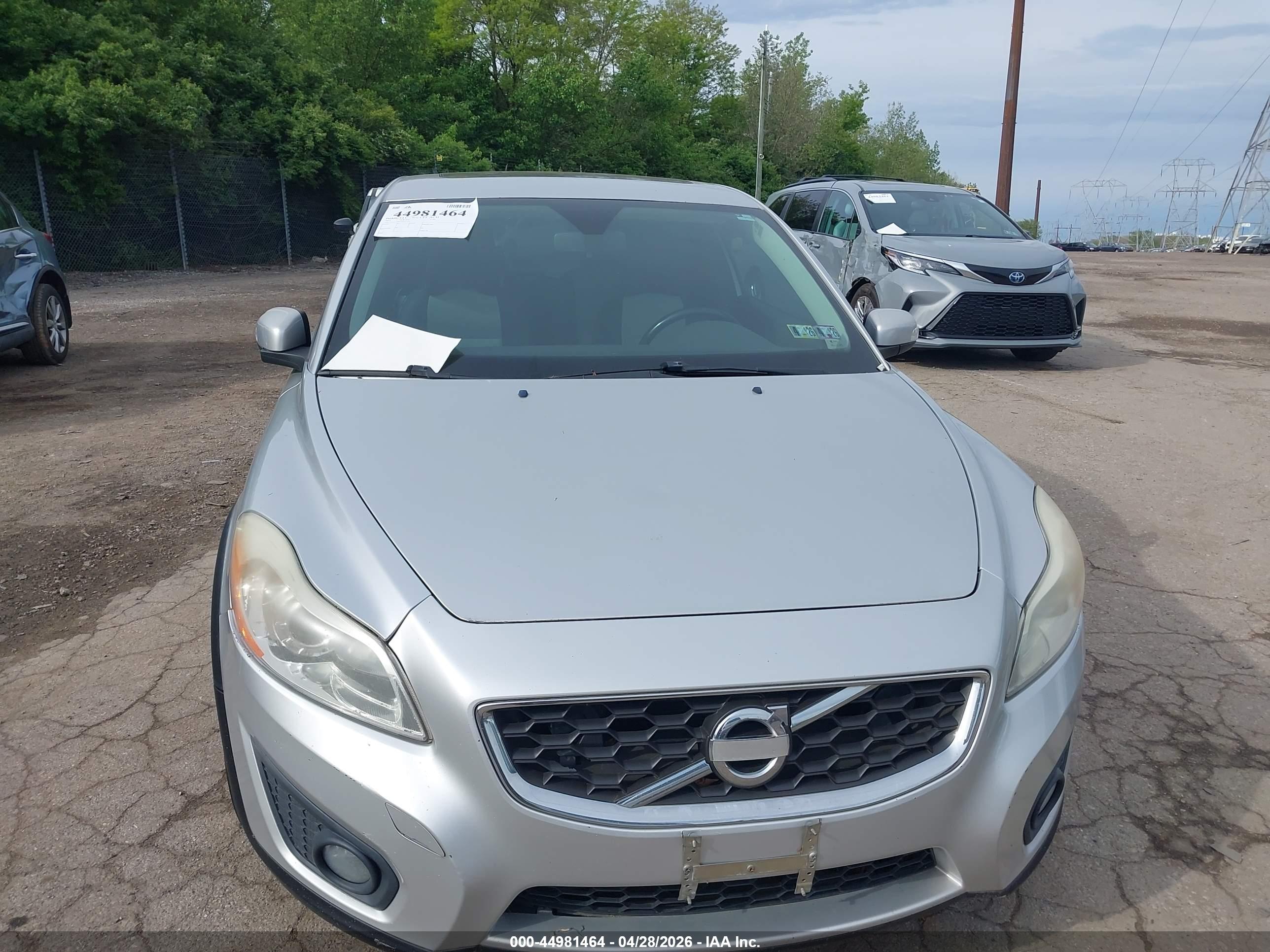 VOLVO C30 image 6