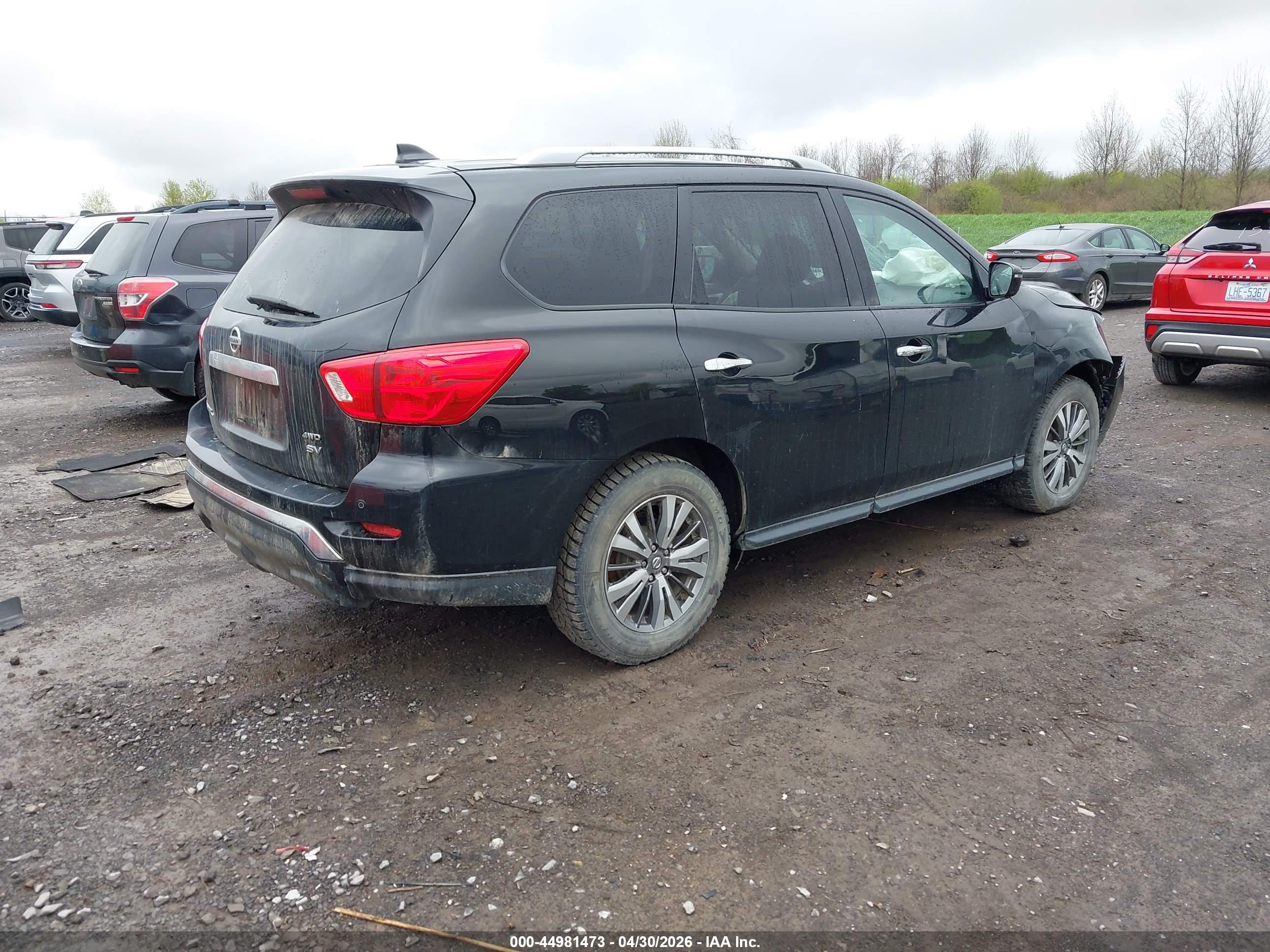 NISSAN PATHFINDER image 4