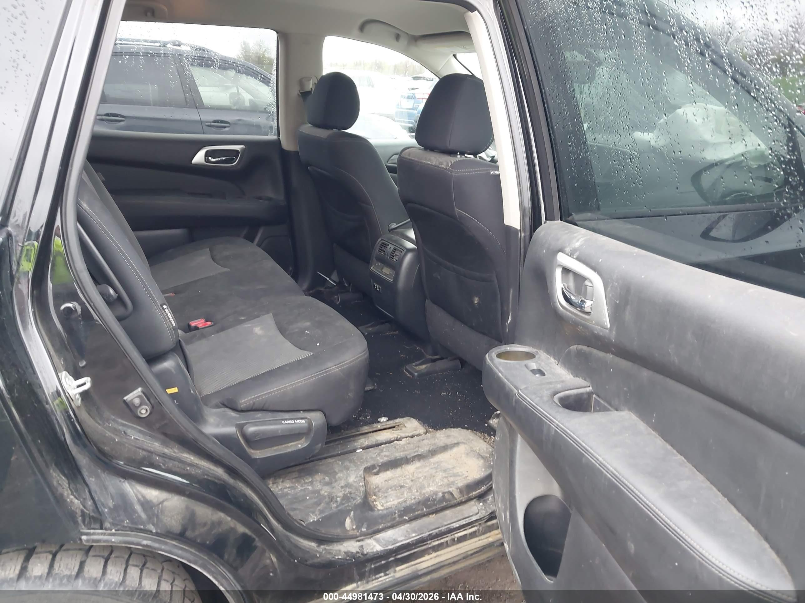 NISSAN PATHFINDER image 8