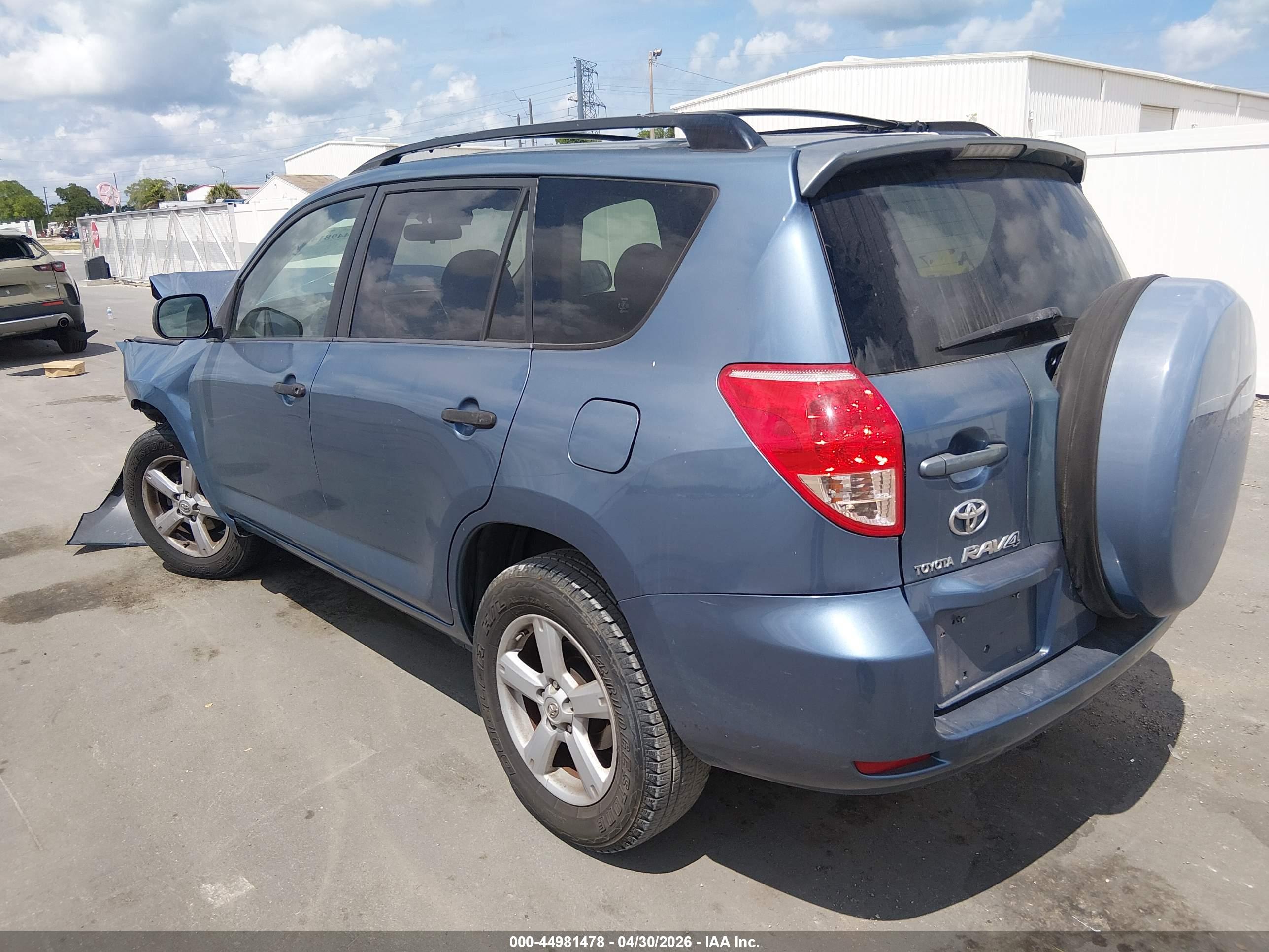 TOYOTA RAV4 image 3