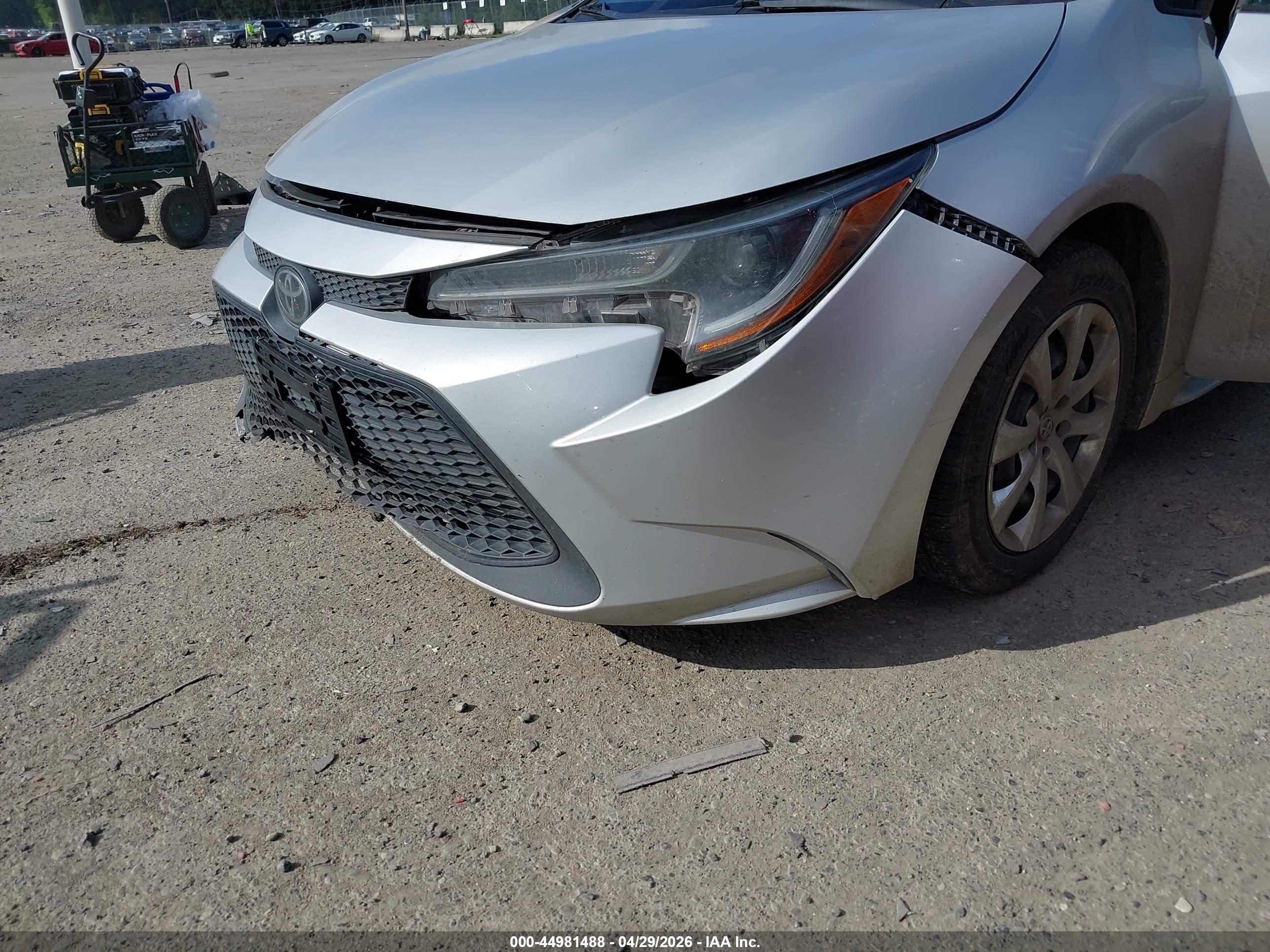 TOYOTA COROLLA image 6