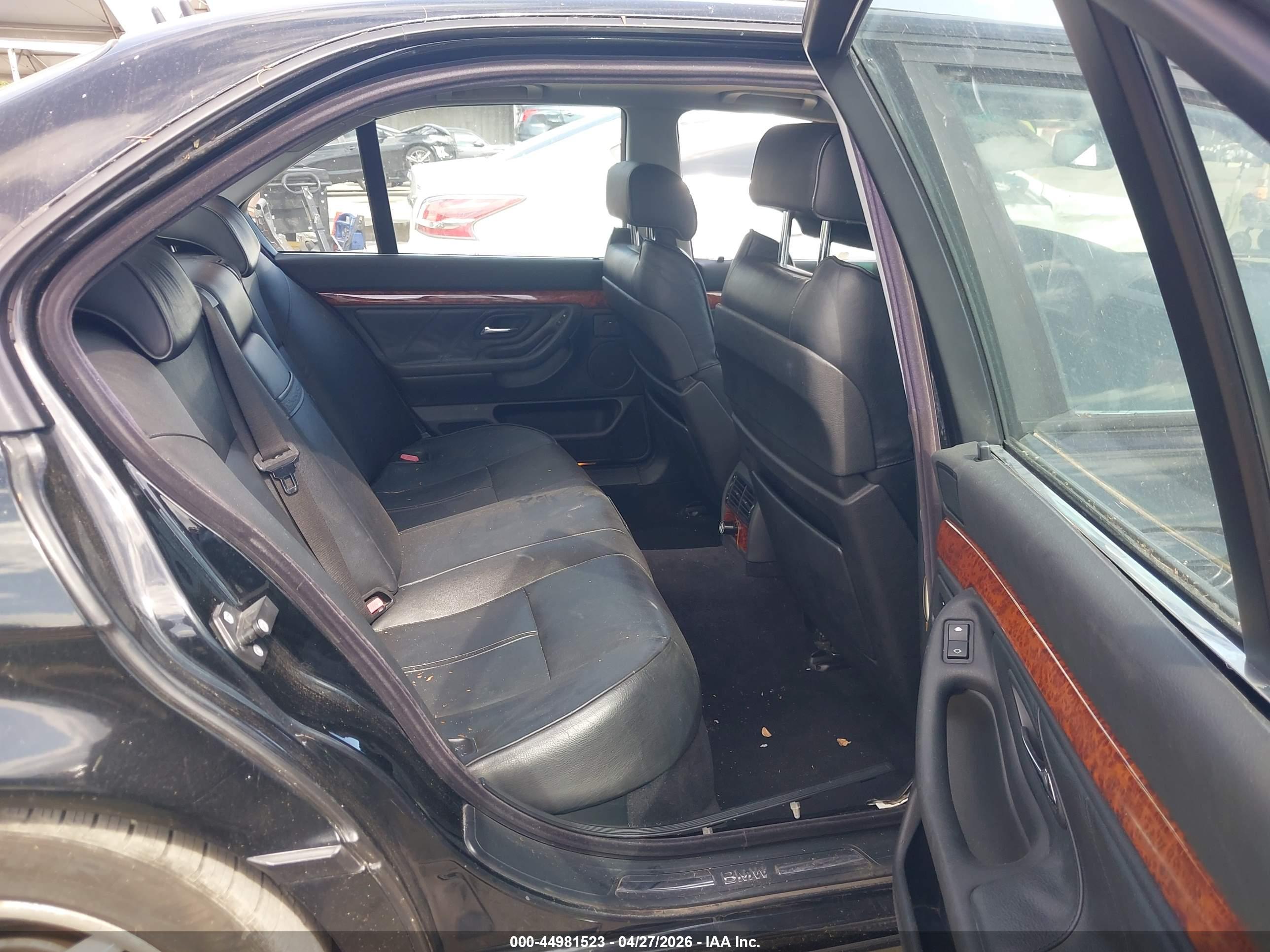 BMW 740IA image 8