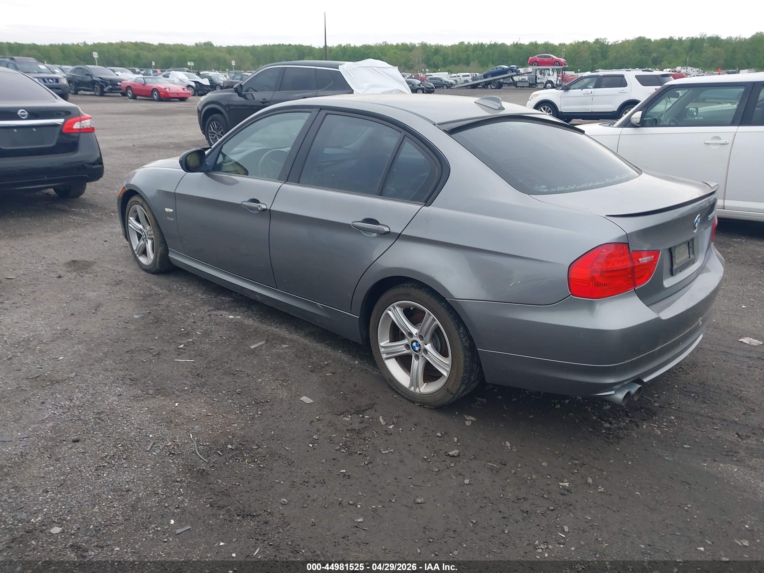 BMW 328I image 3