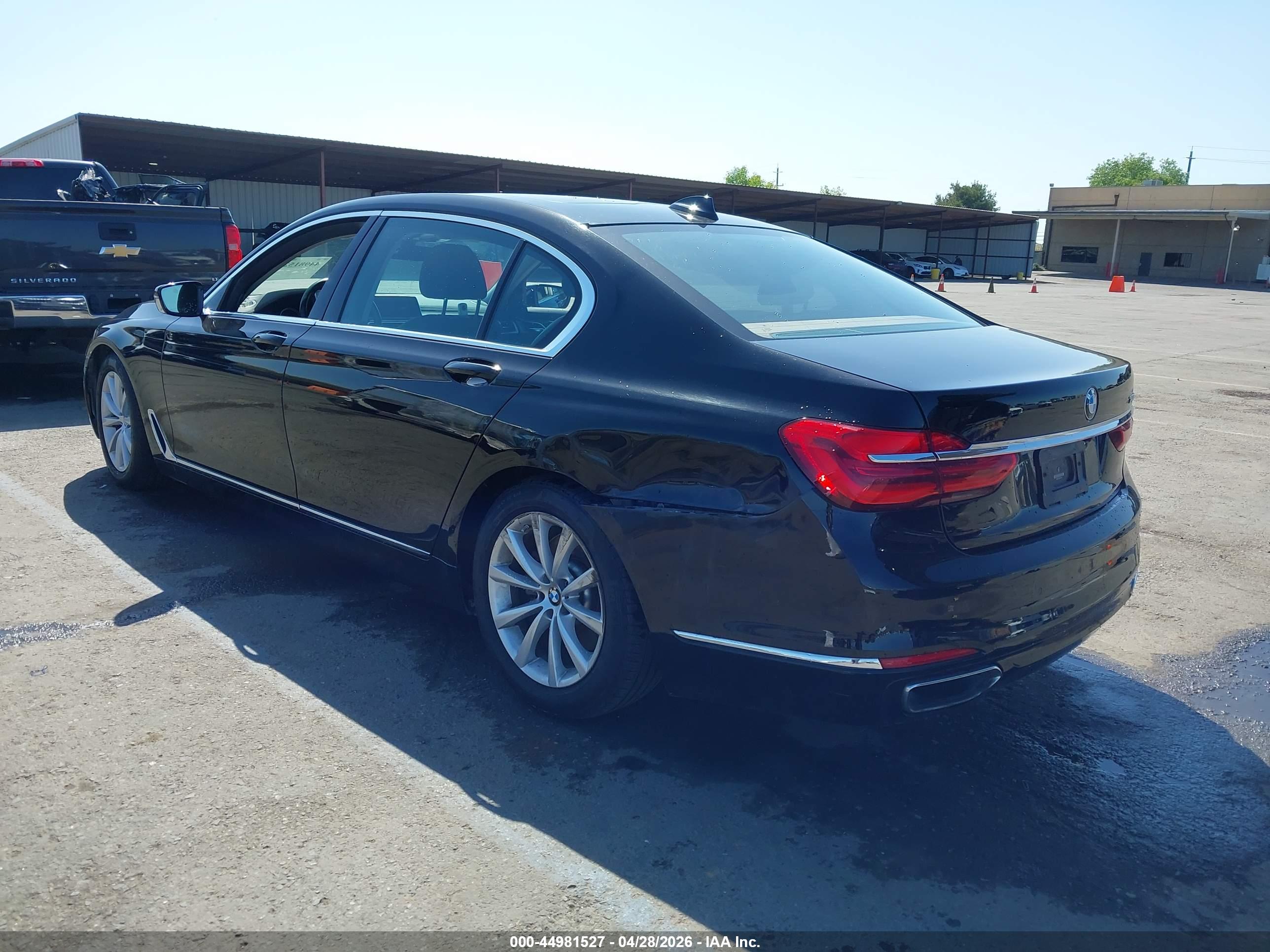 BMW 740I image 3