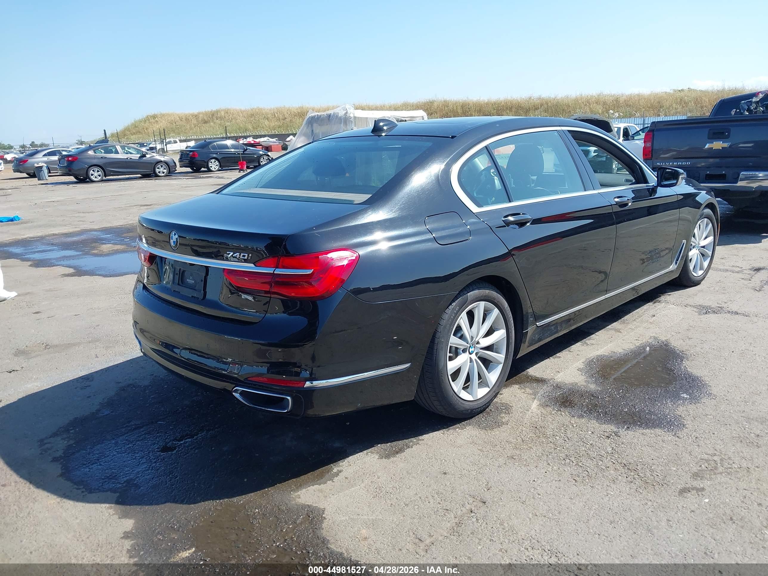 BMW 740I image 4