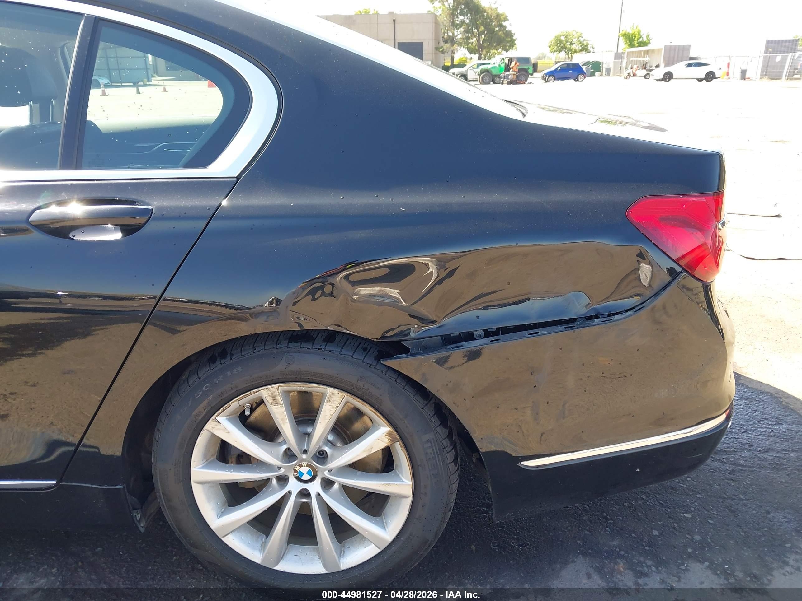 BMW 740I image 6