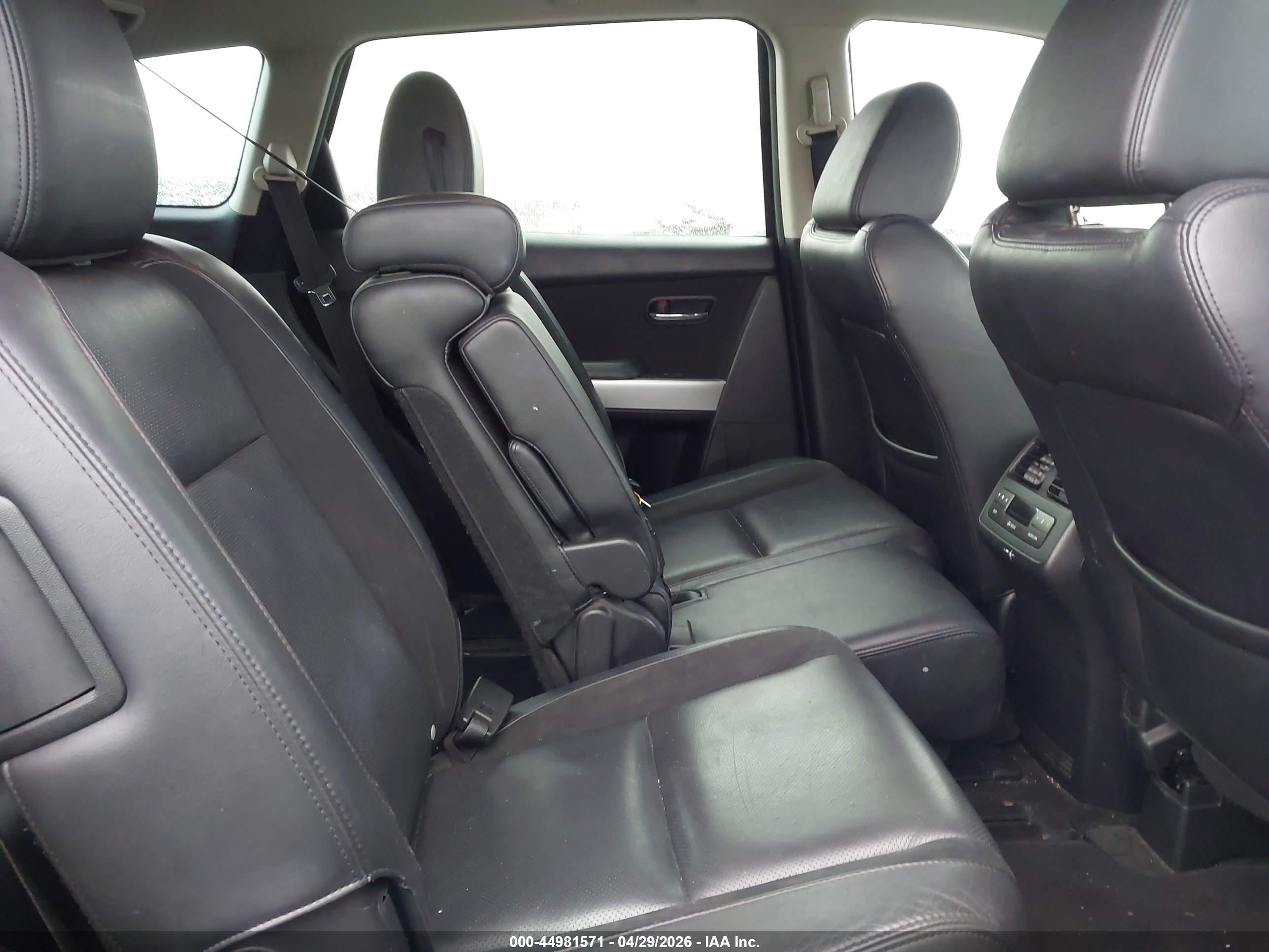 MAZDA CX-9 image 8