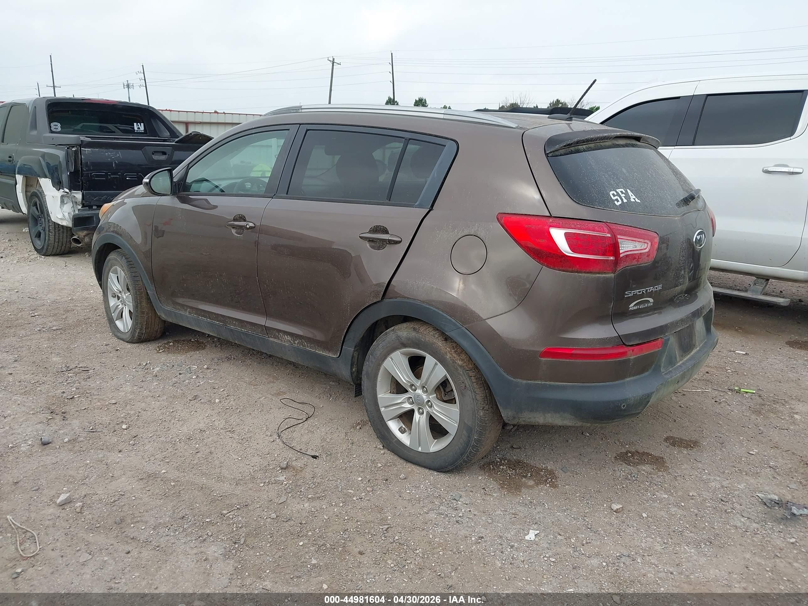 KIA SPORTAGE image 3