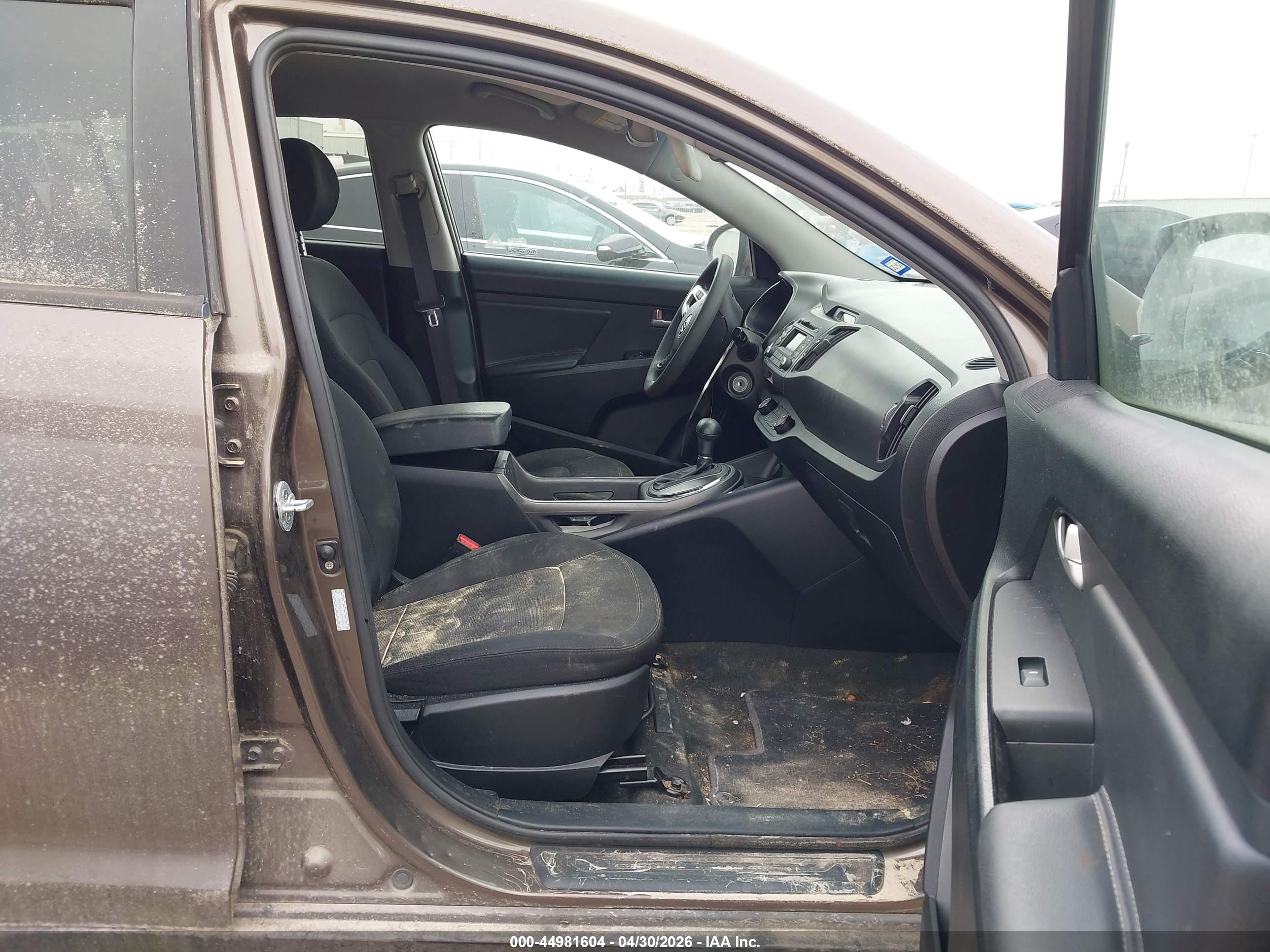 KIA SPORTAGE image 5