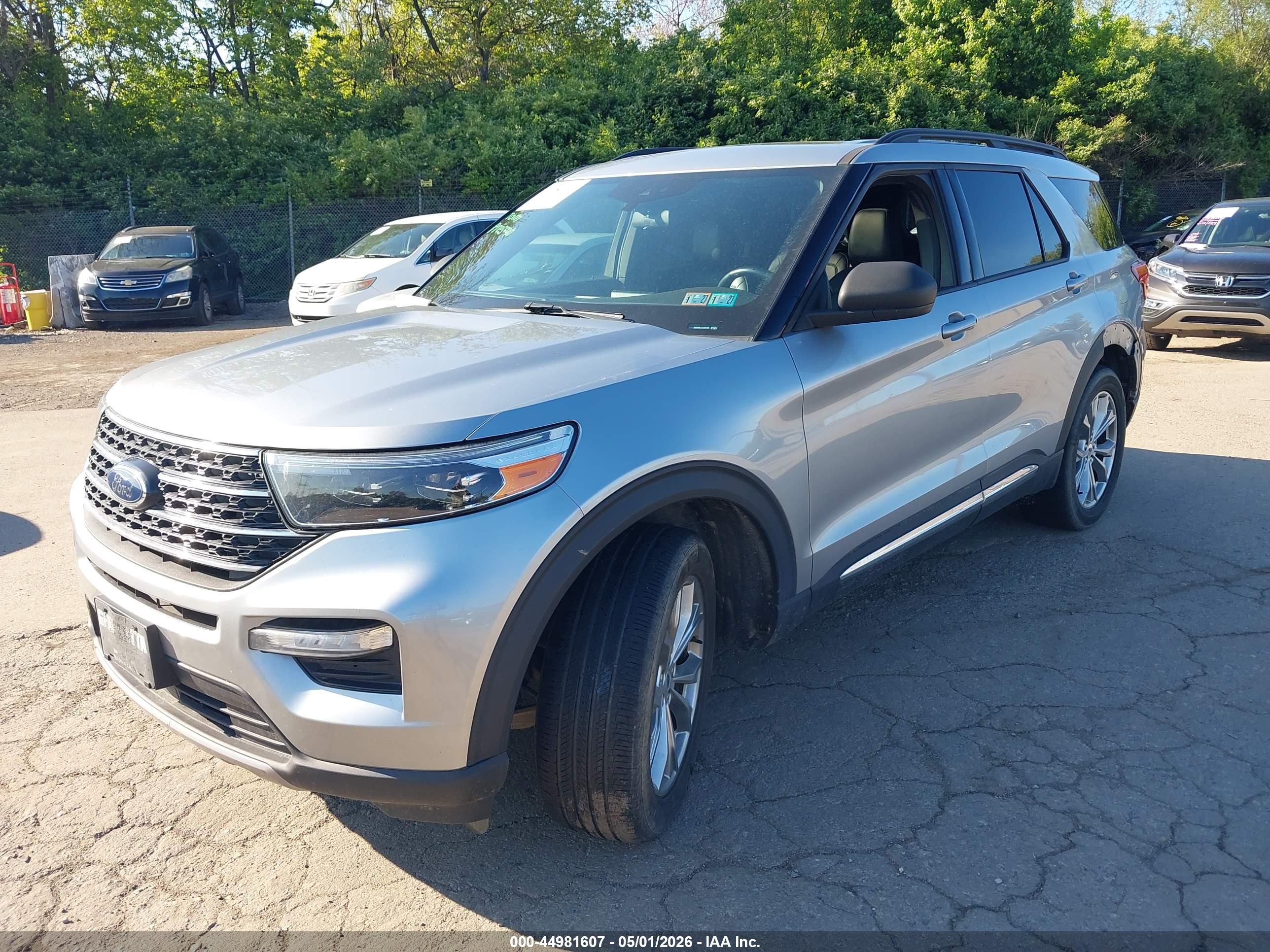 FORD EXPLORER image 2