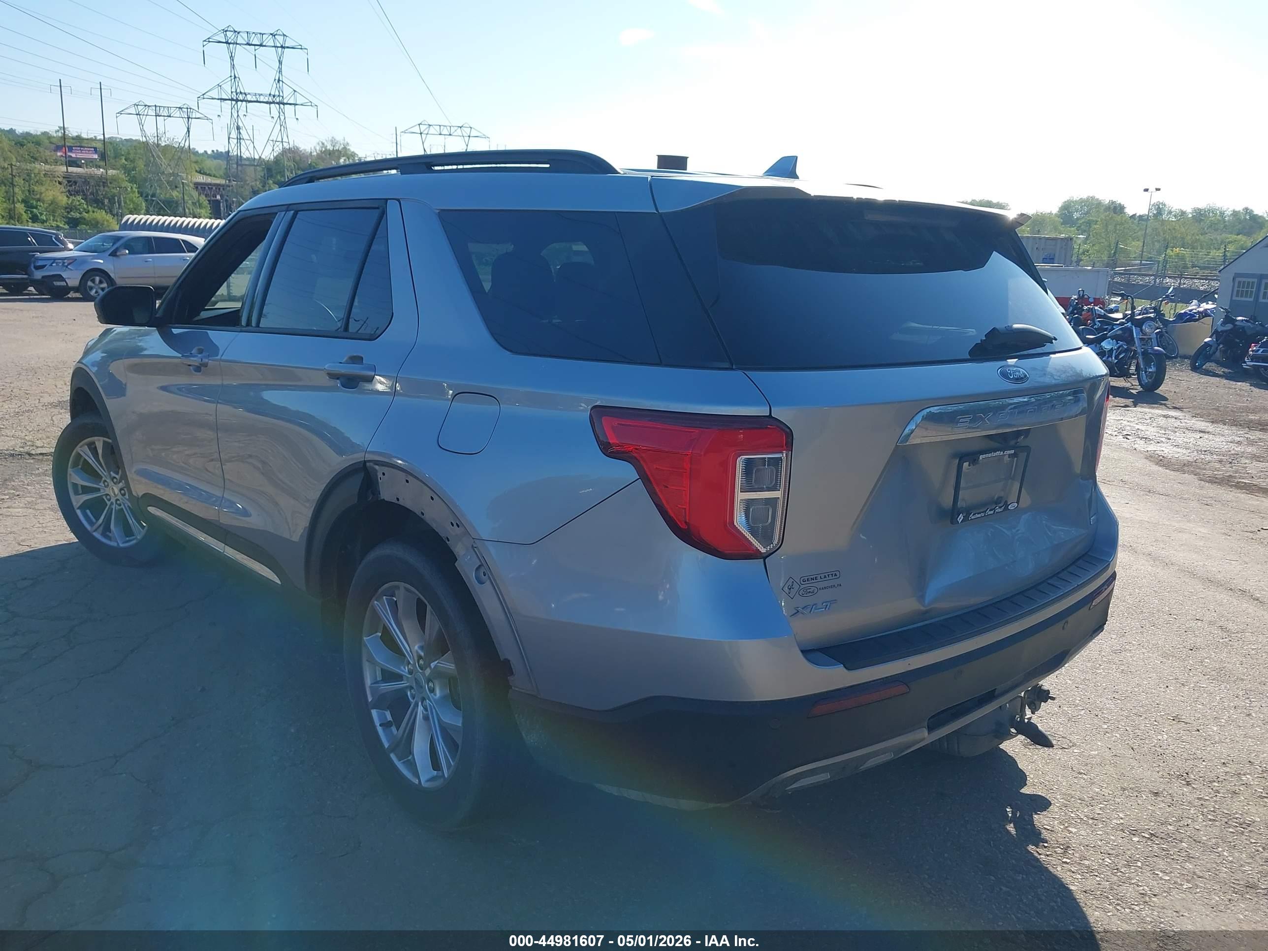 FORD EXPLORER image 3