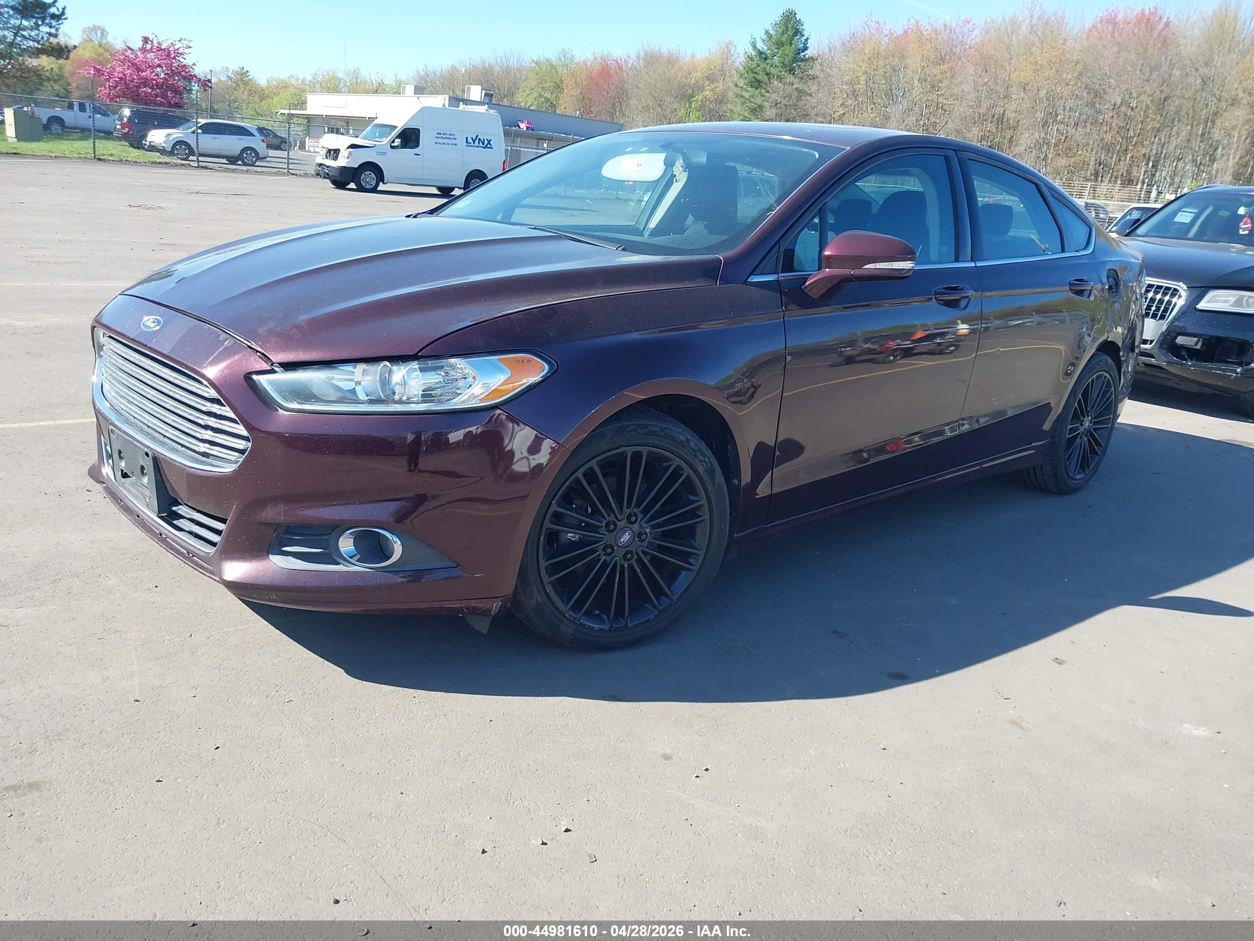 FORD FUSION image 2