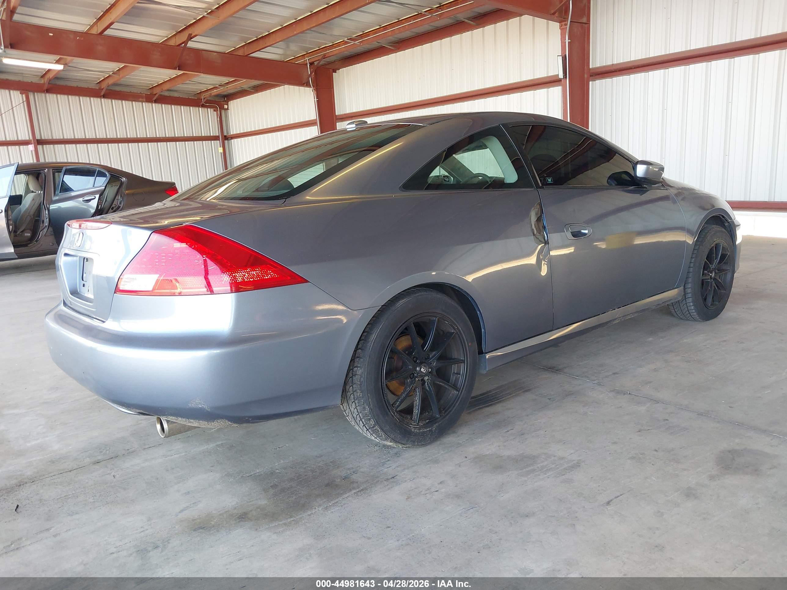 HONDA ACCORD image 4