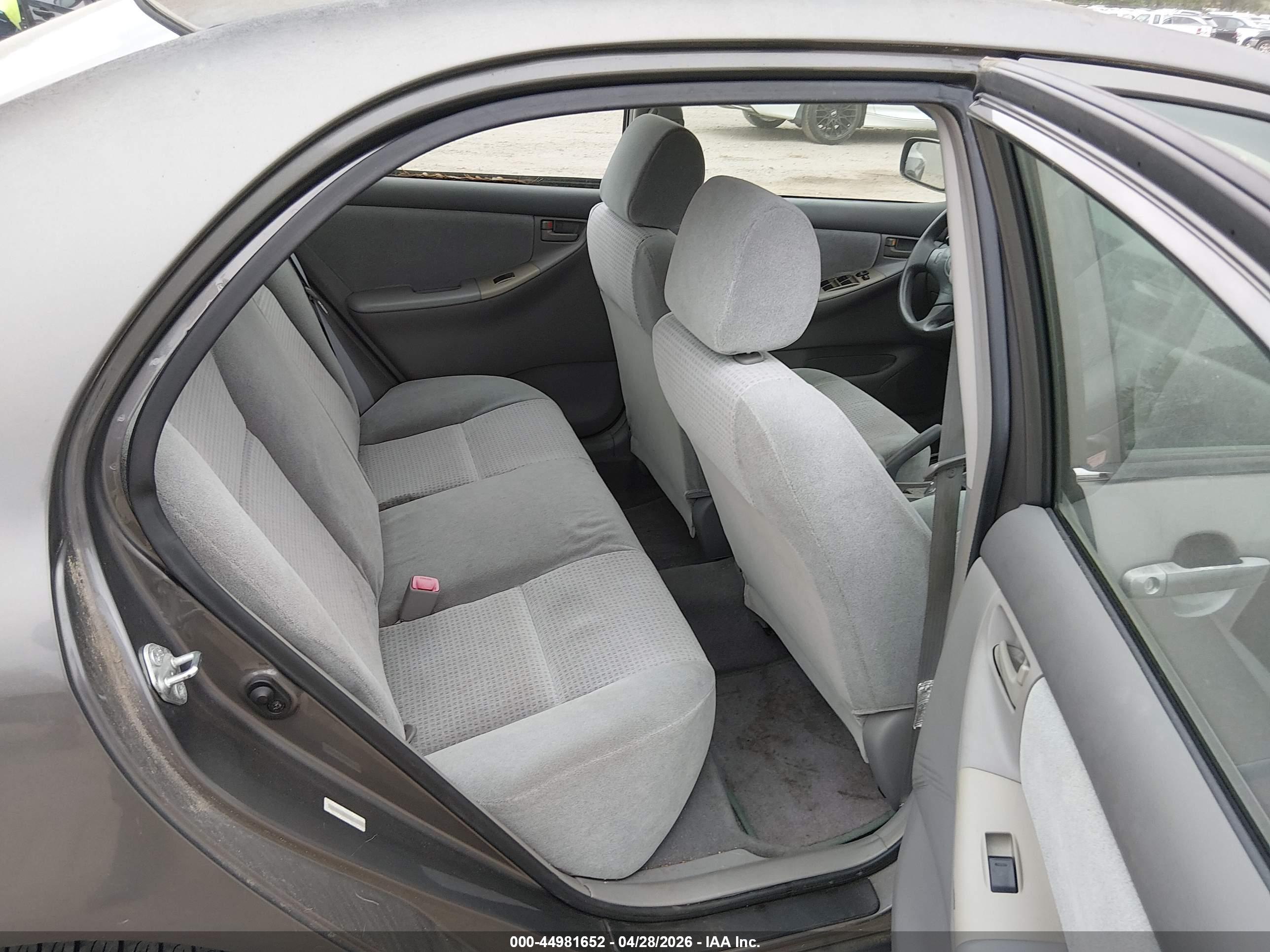 TOYOTA COROLLA image 8
