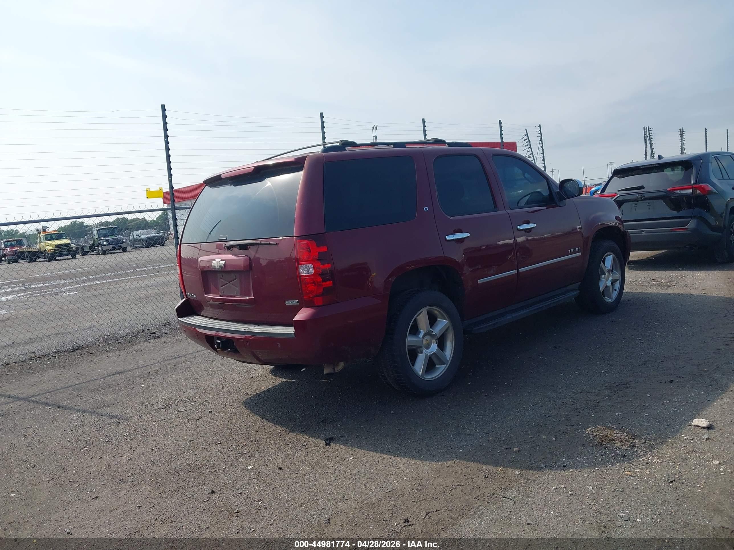 CHEVROLET TAHOE image 4