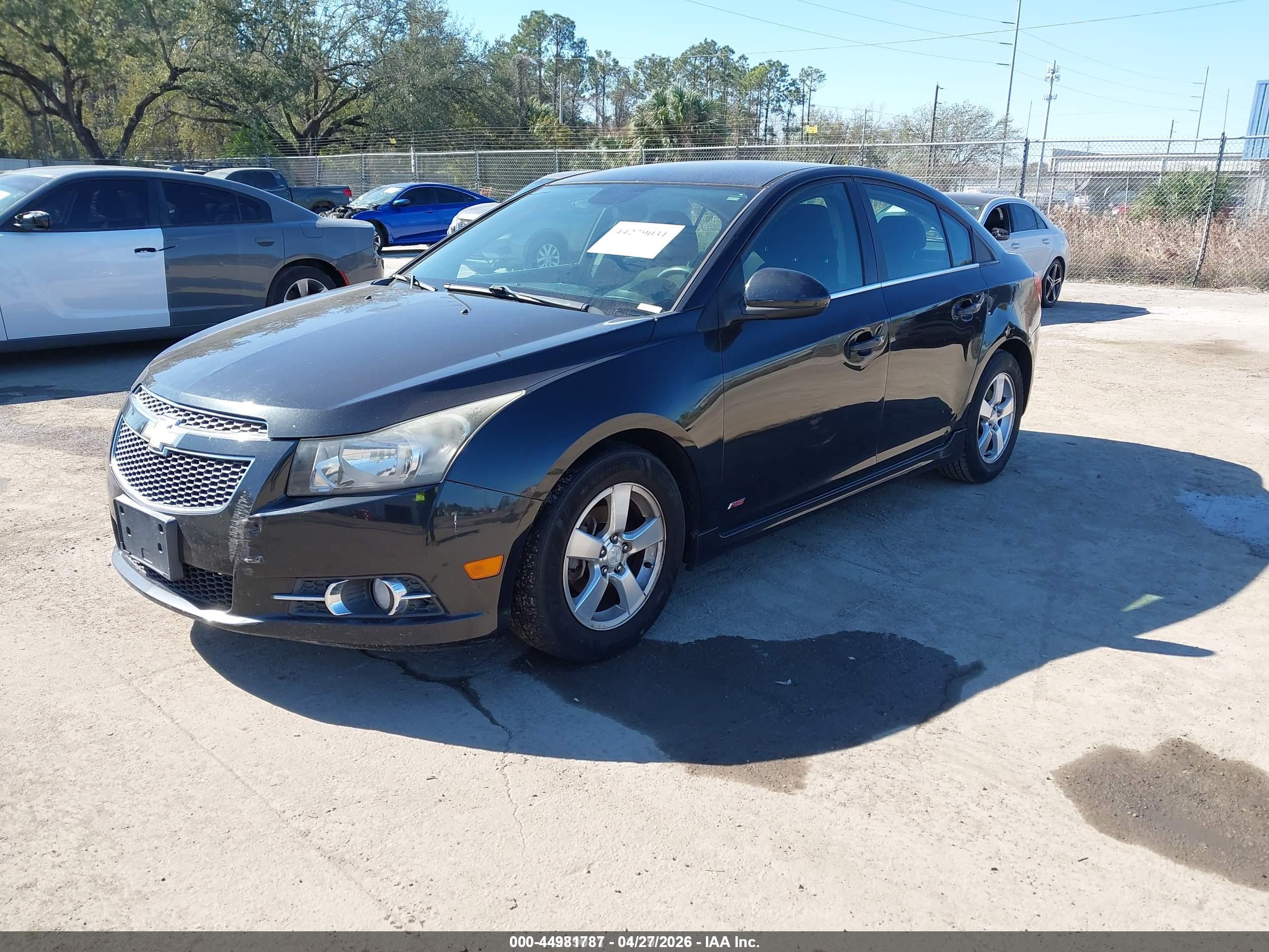 CHEVROLET CRUZE image 2