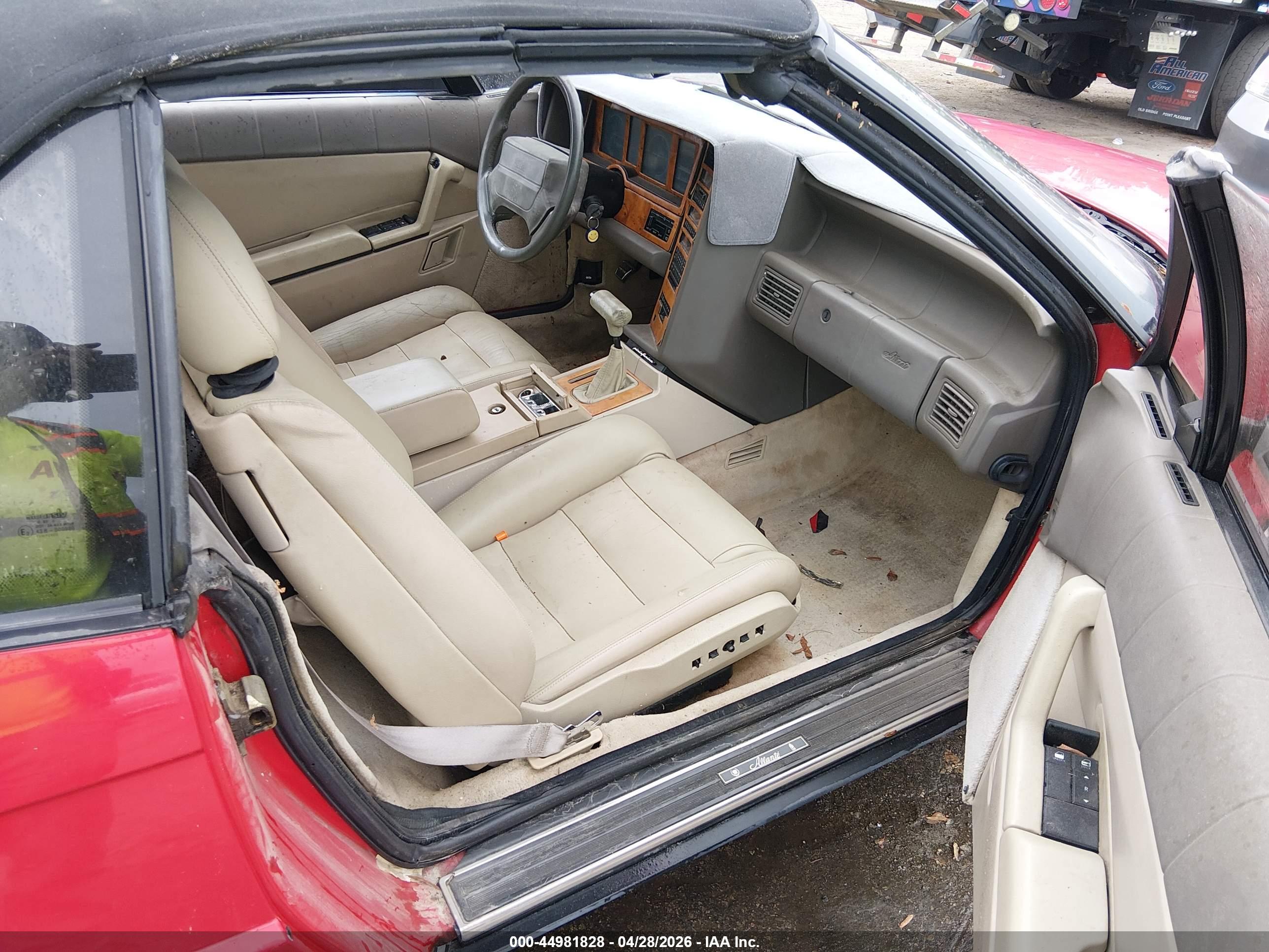 CADILLAC ALLANTE image 5