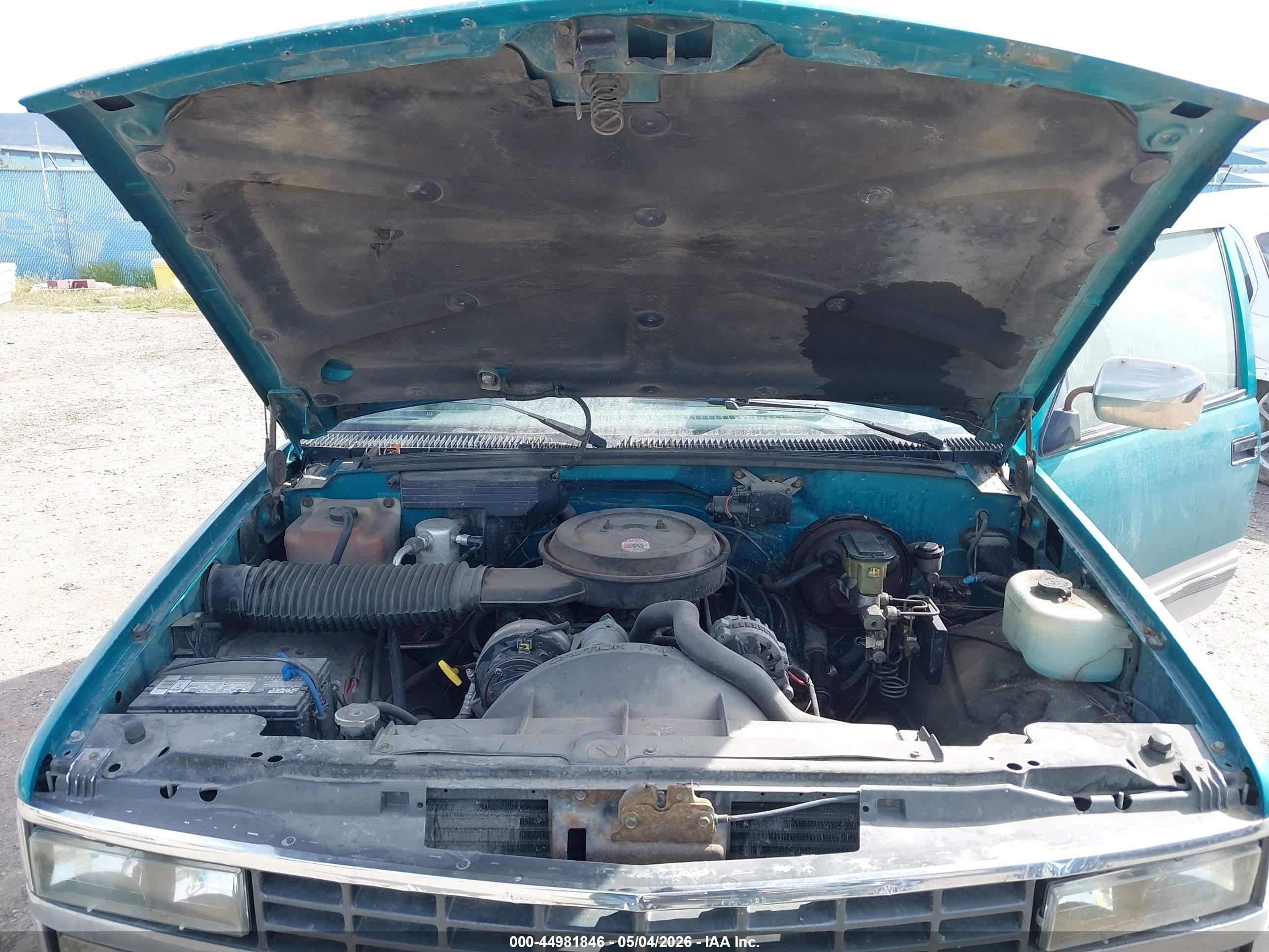 CHEVROLET GMT-400 image 10