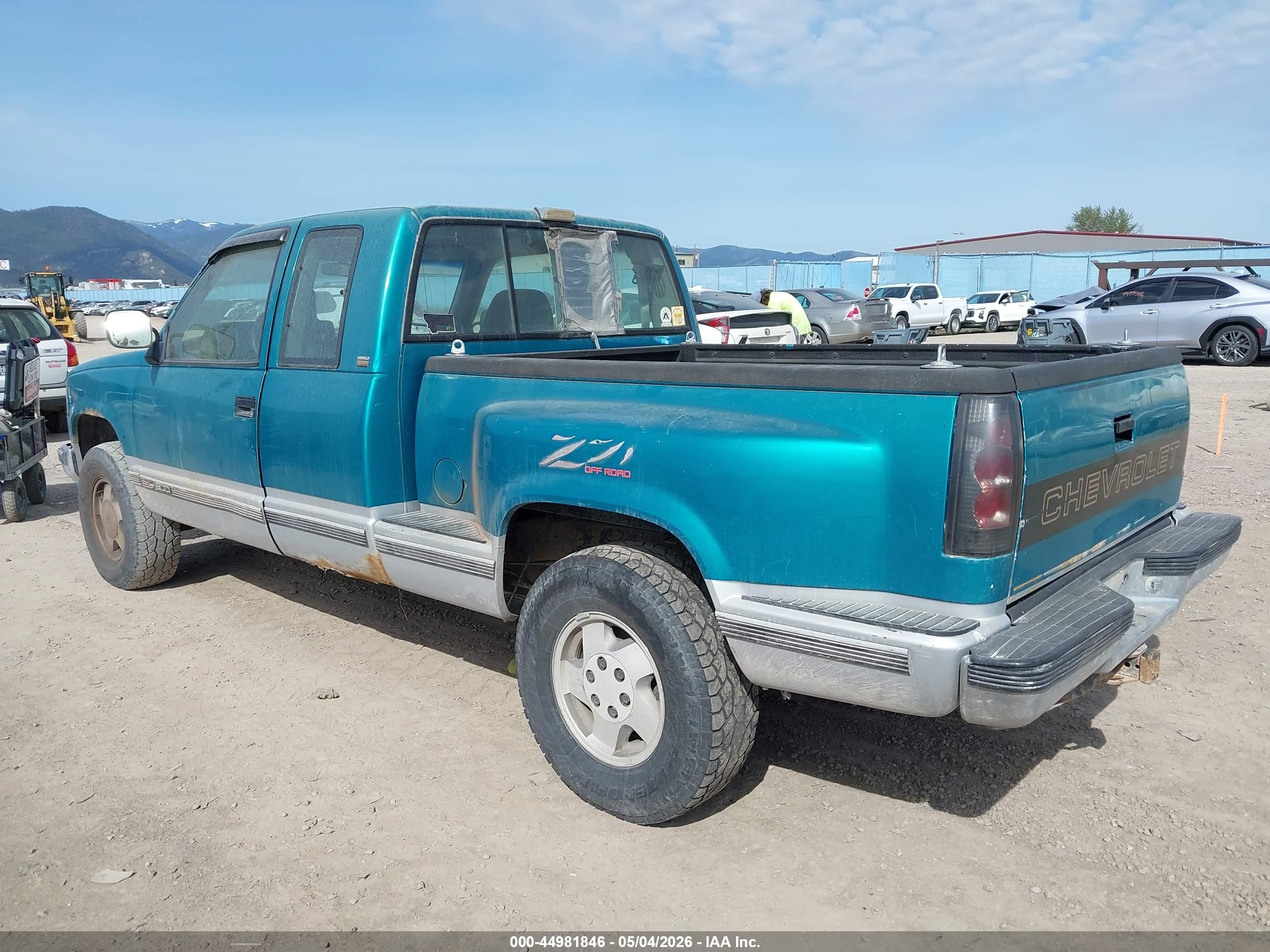 CHEVROLET GMT-400 image 3