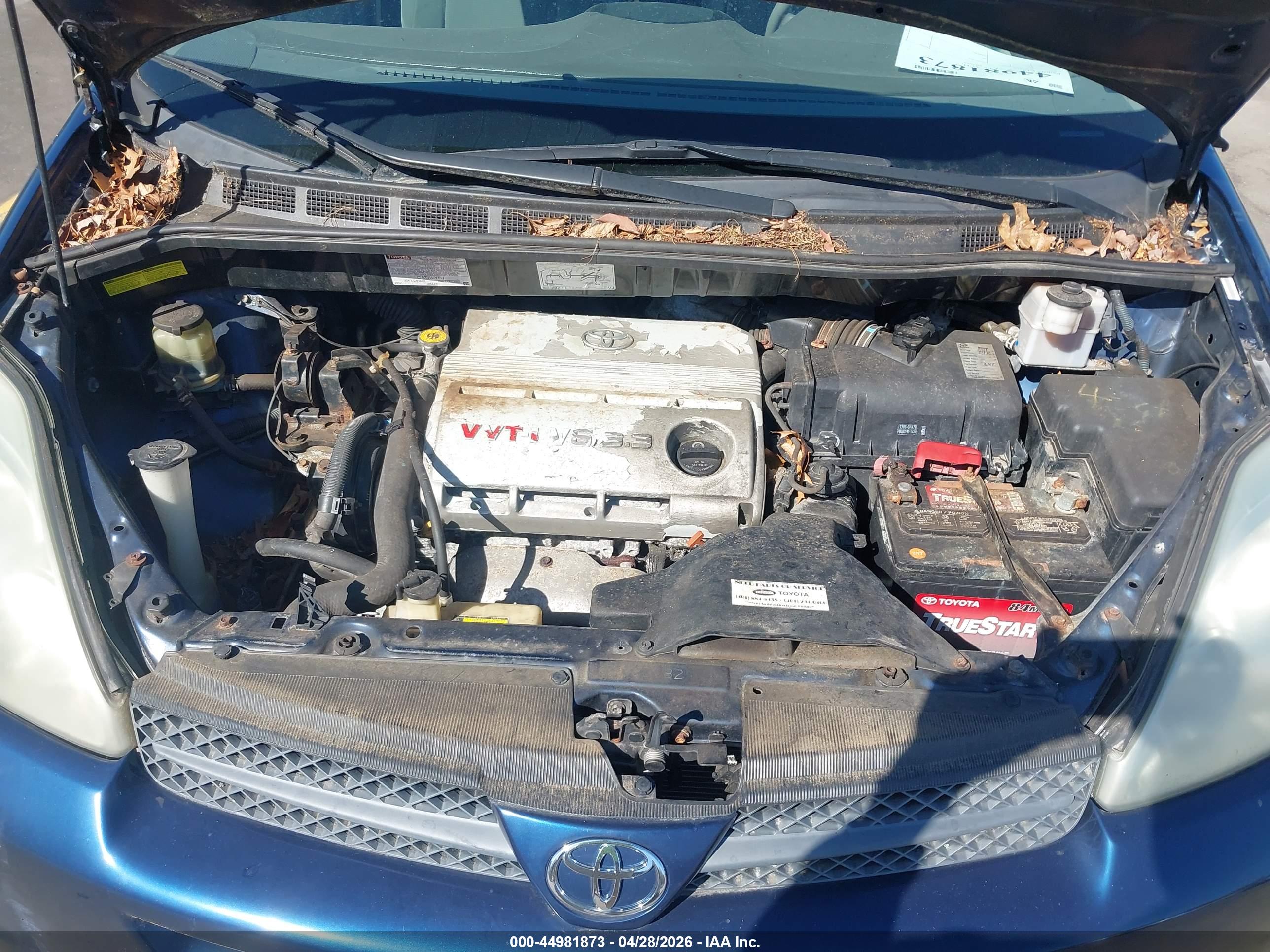 TOYOTA SIENNA image 10