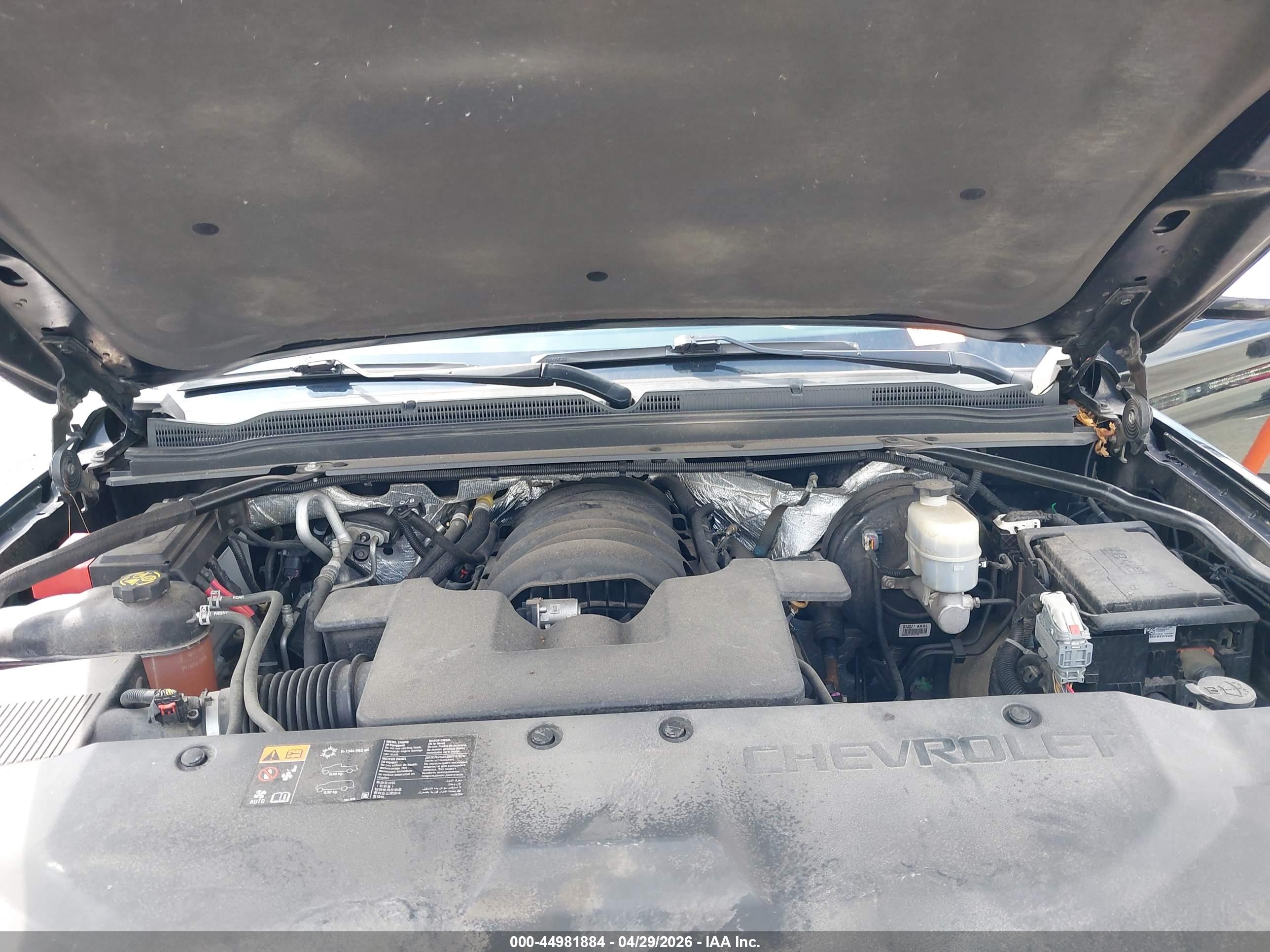 CHEVROLET SUBURBAN image 10