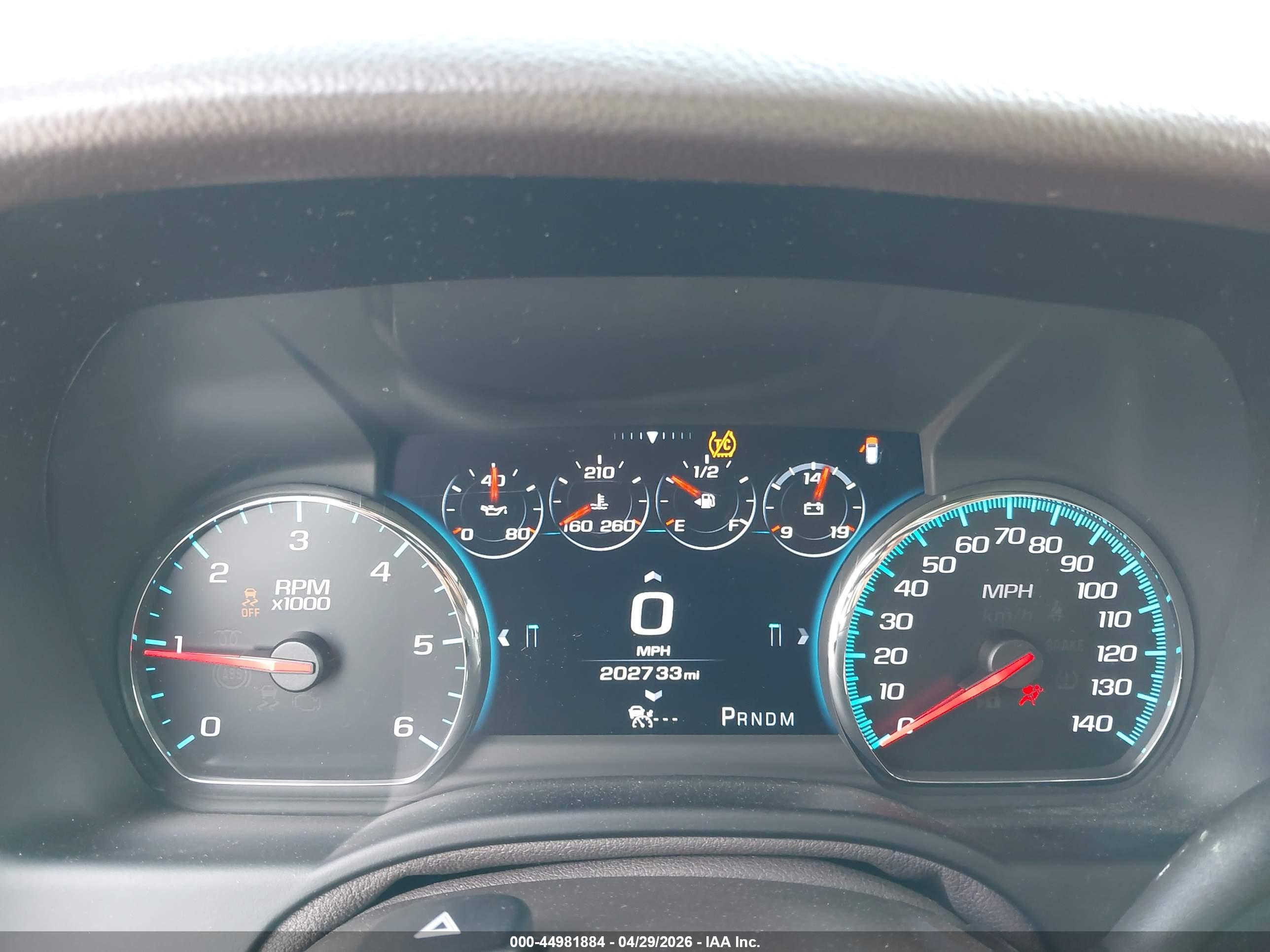 CHEVROLET SUBURBAN image 7