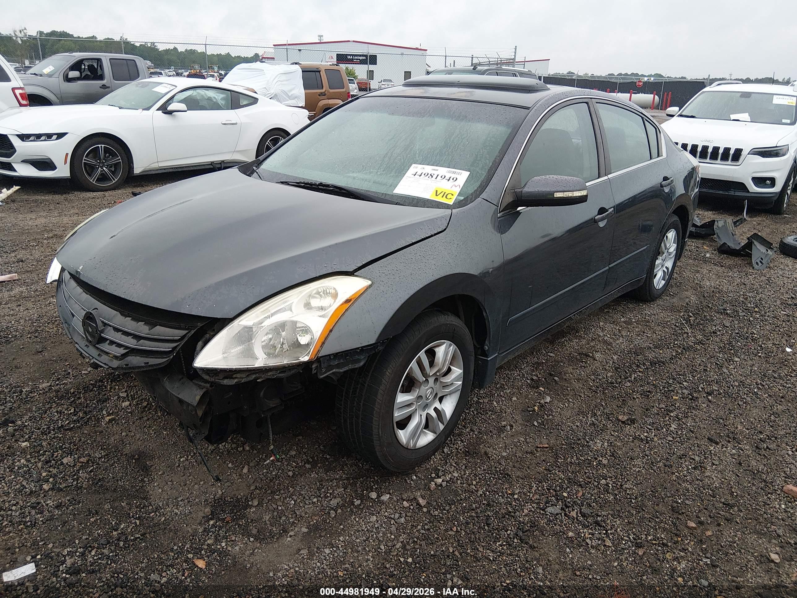NISSAN ALTIMA image 2