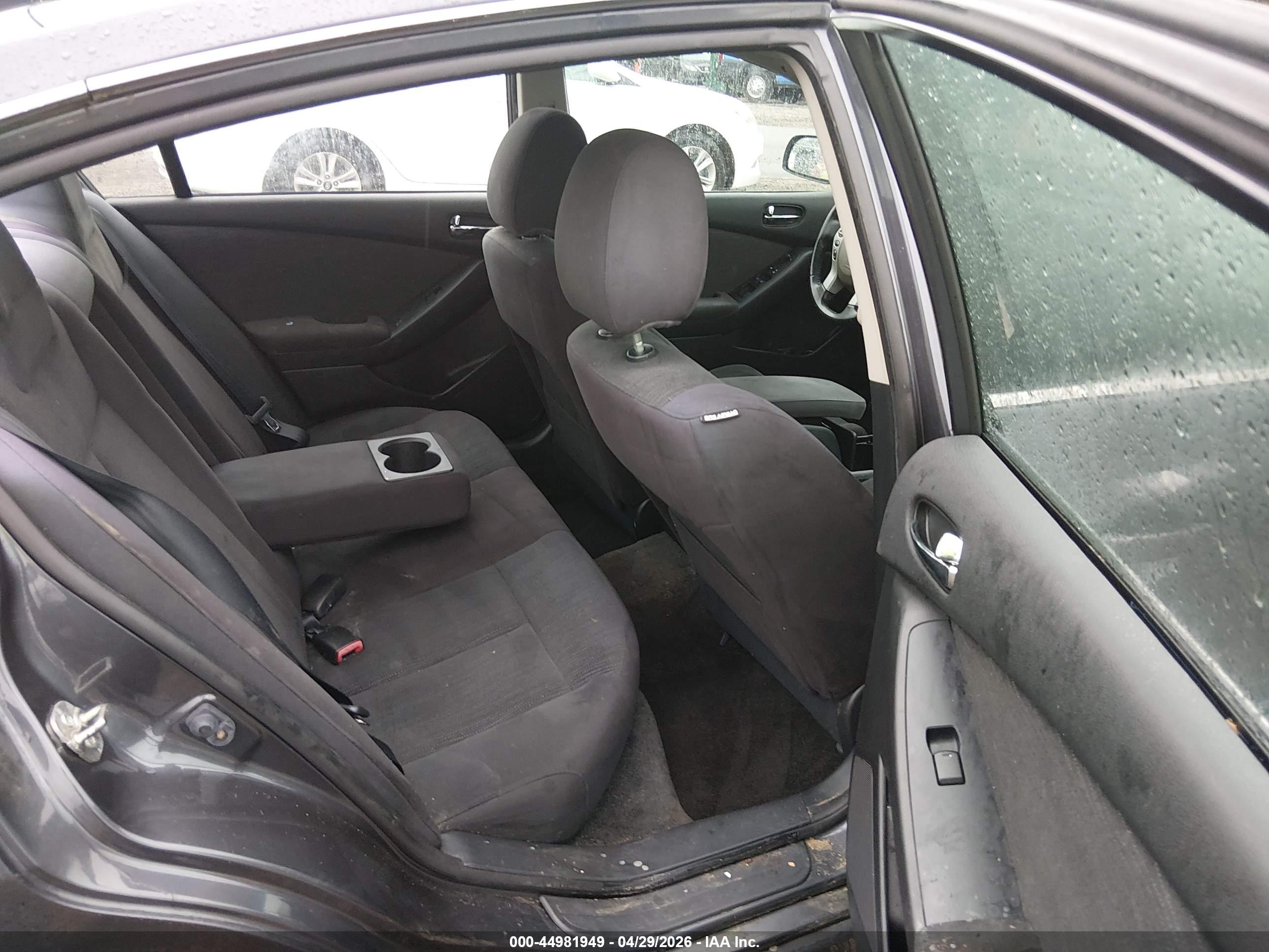 NISSAN ALTIMA image 8