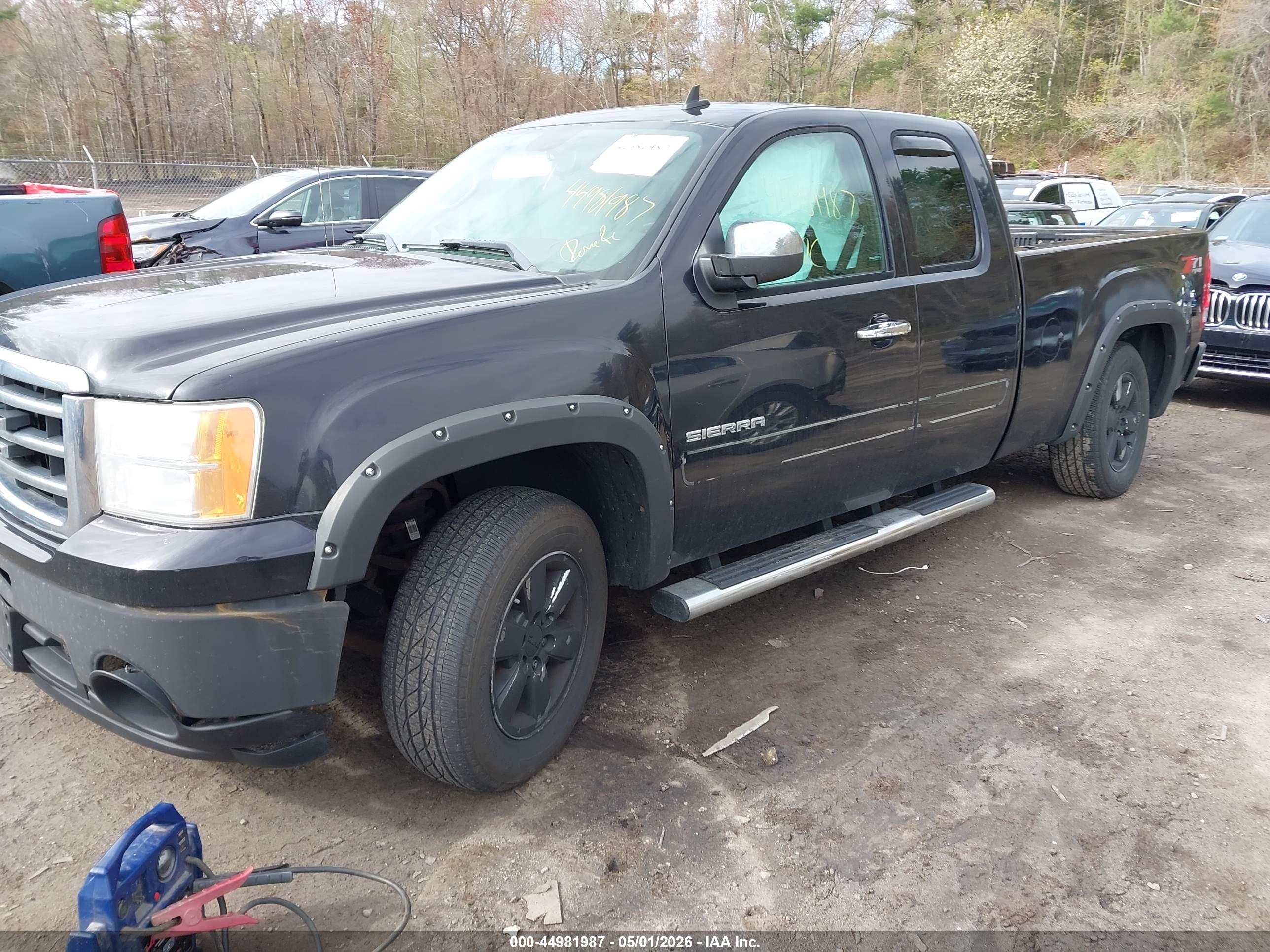 GMC SIERRA image 2