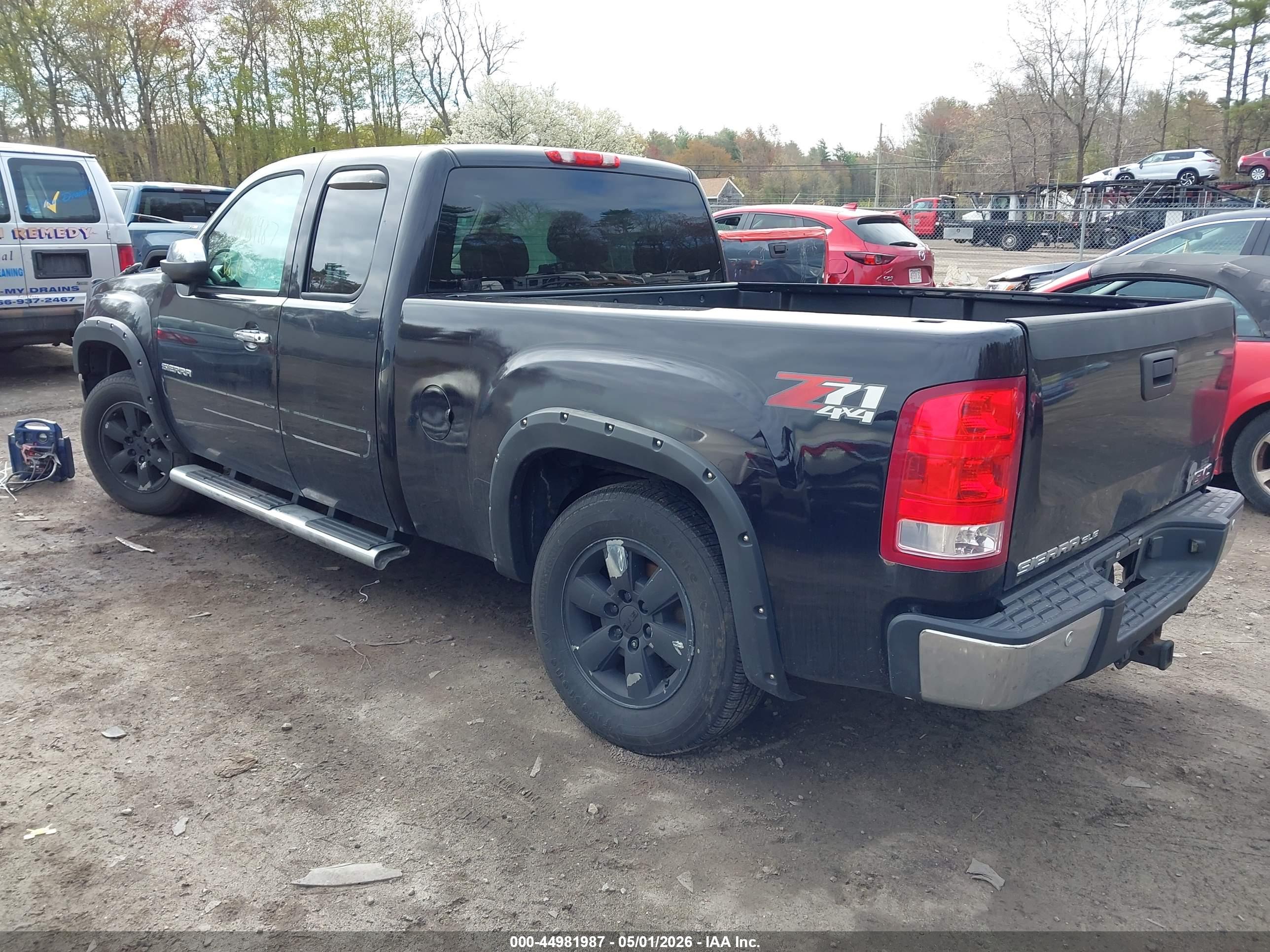 GMC SIERRA image 3