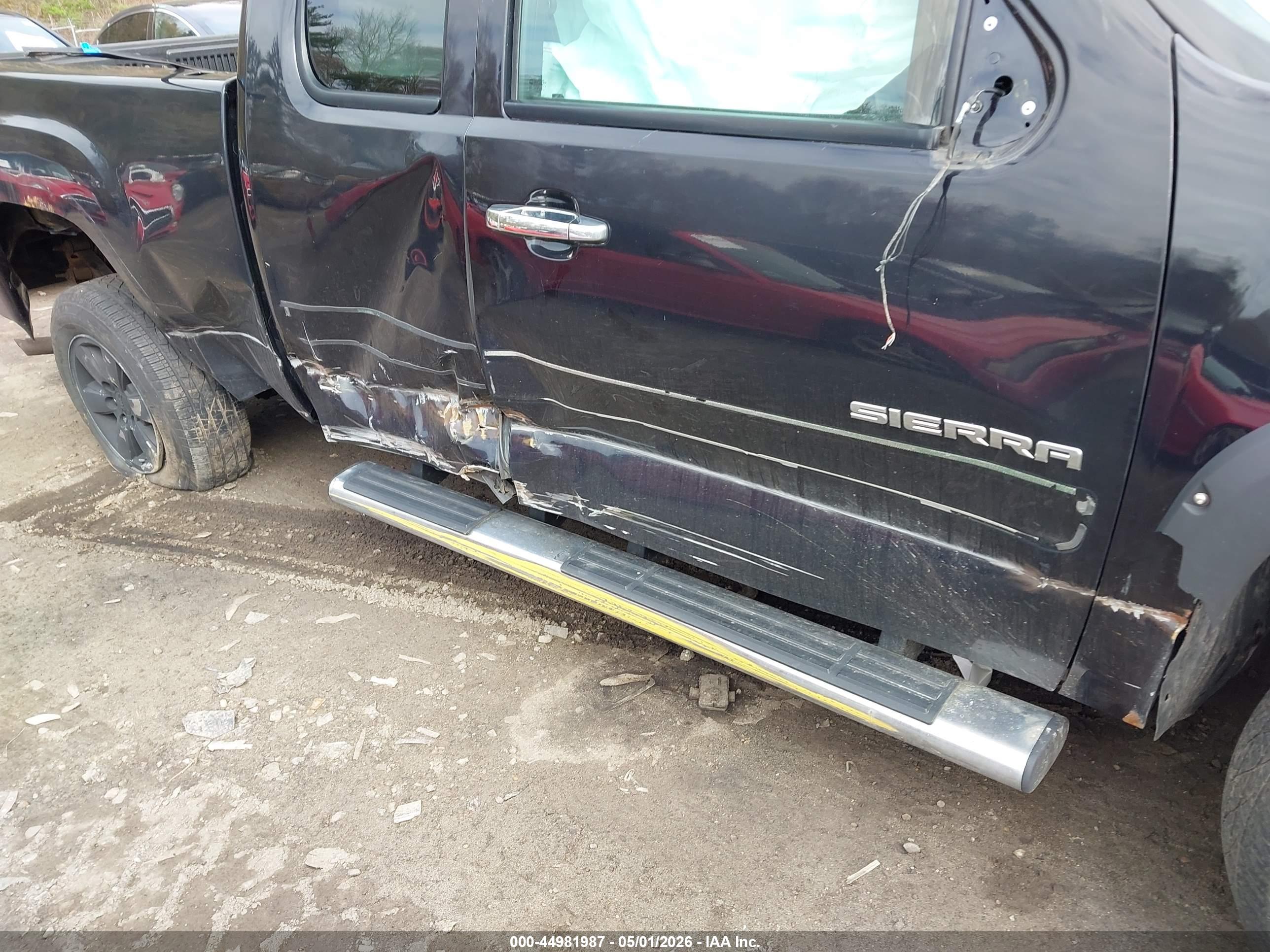 GMC SIERRA image 6