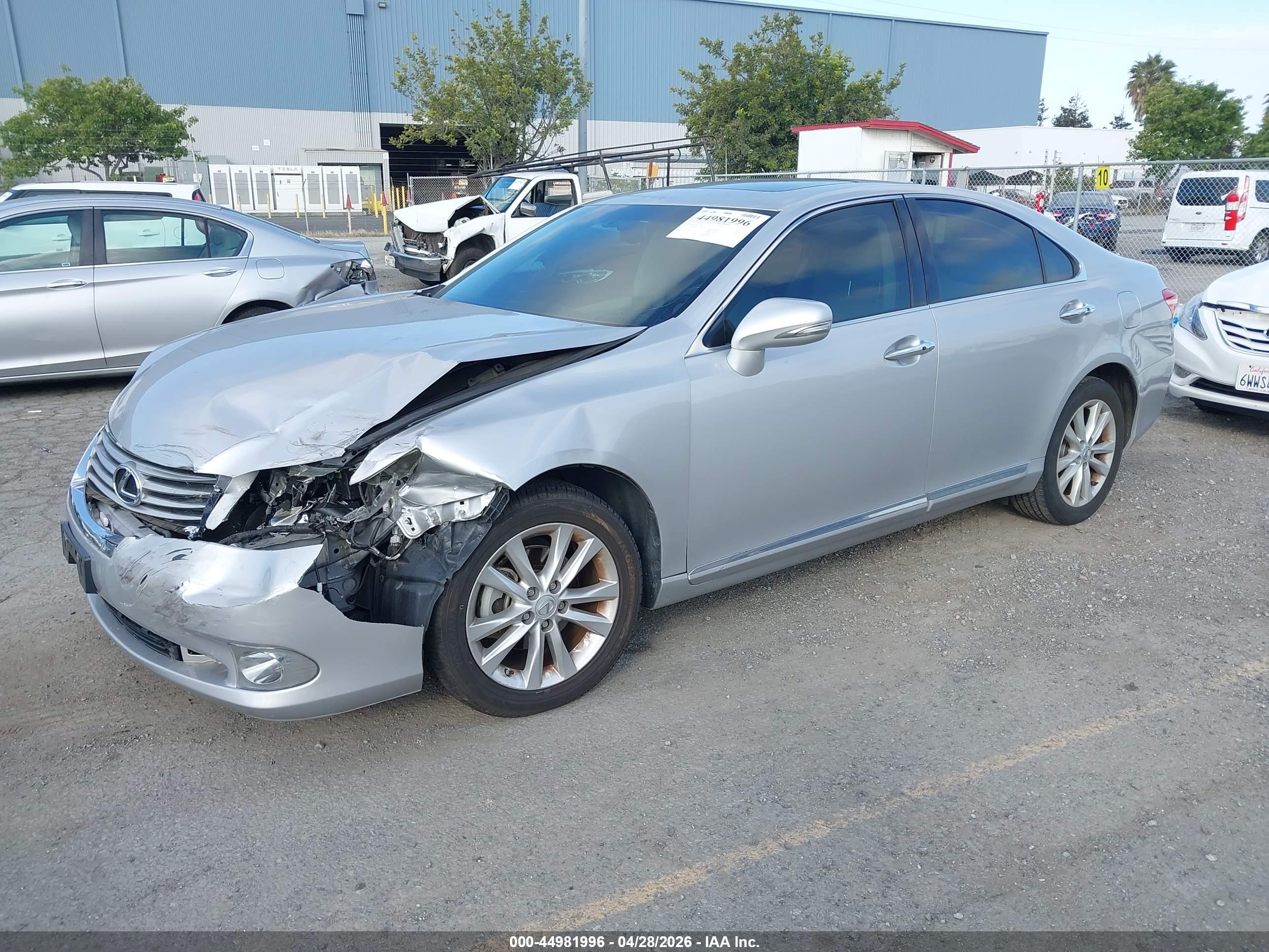 LEXUS ES image 2
