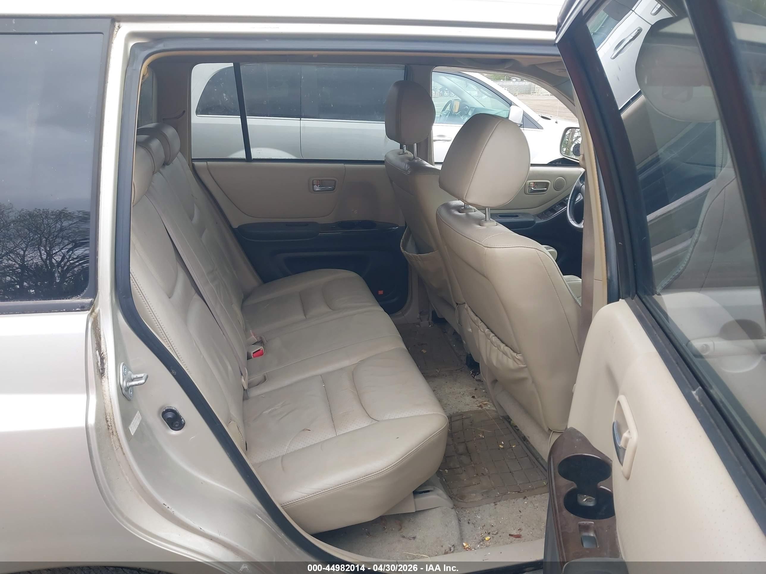 TOYOTA HIGHLANDER image 8