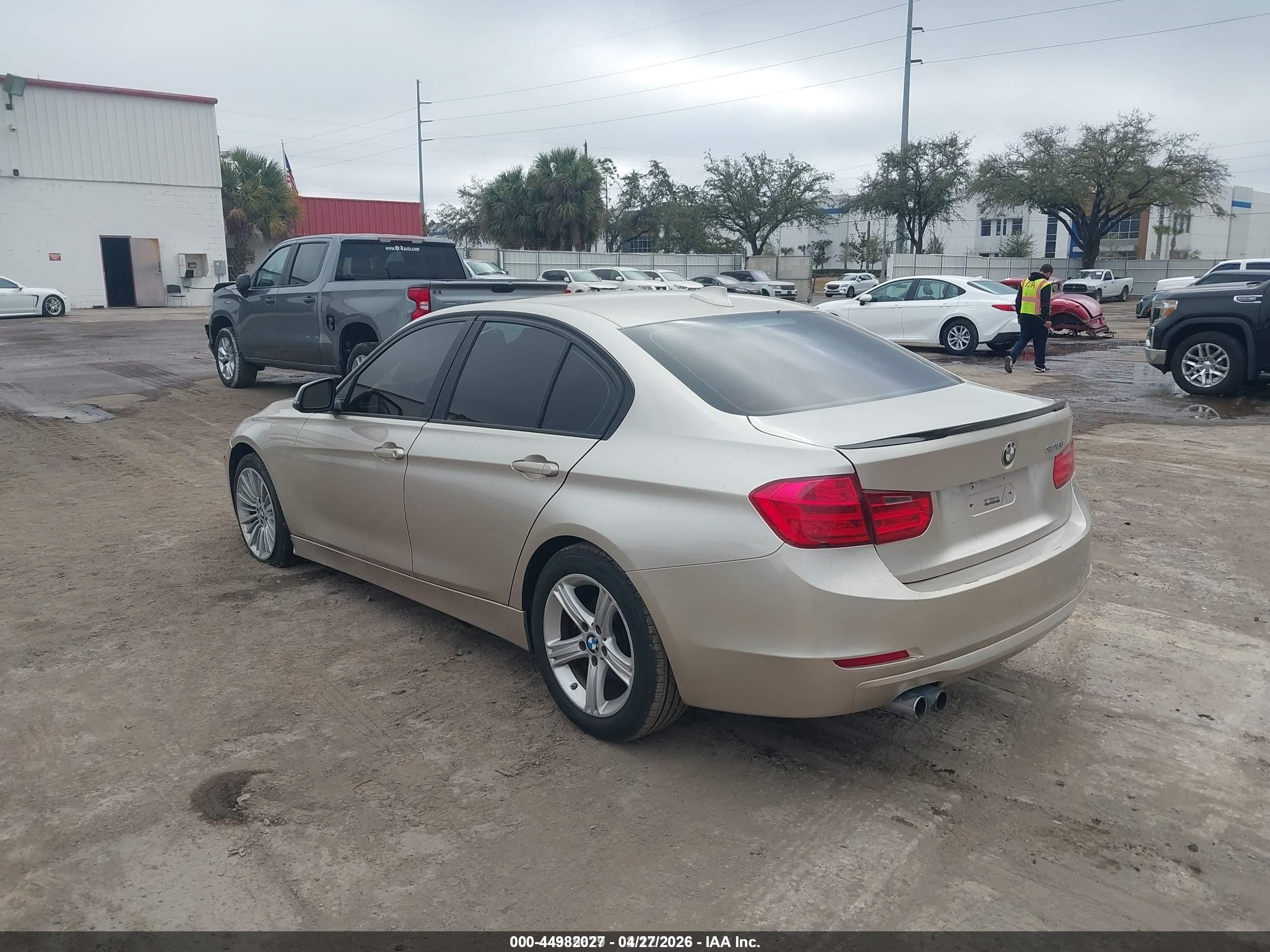 BMW 328I image 3