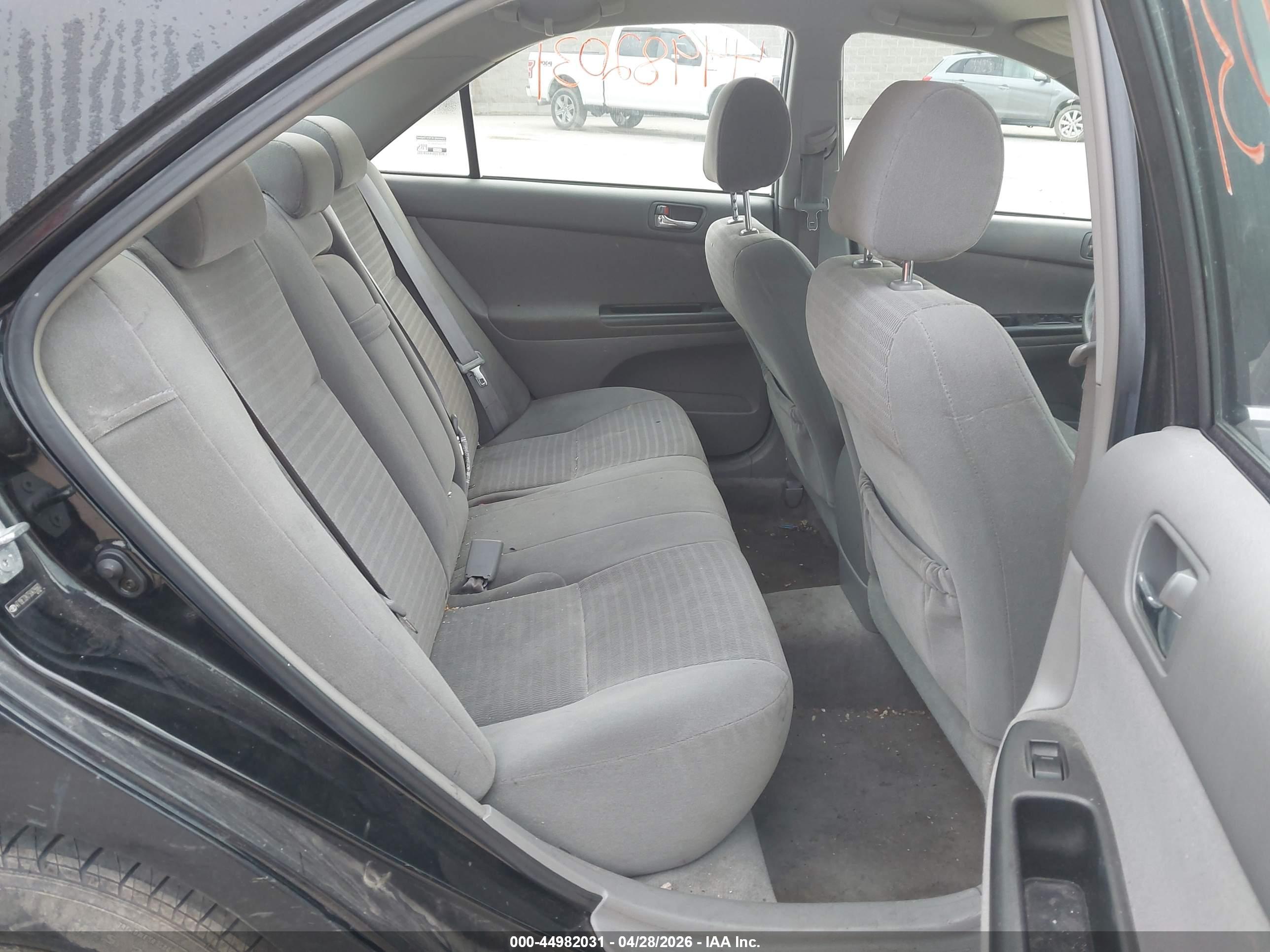 TOYOTA CAMRY image 8