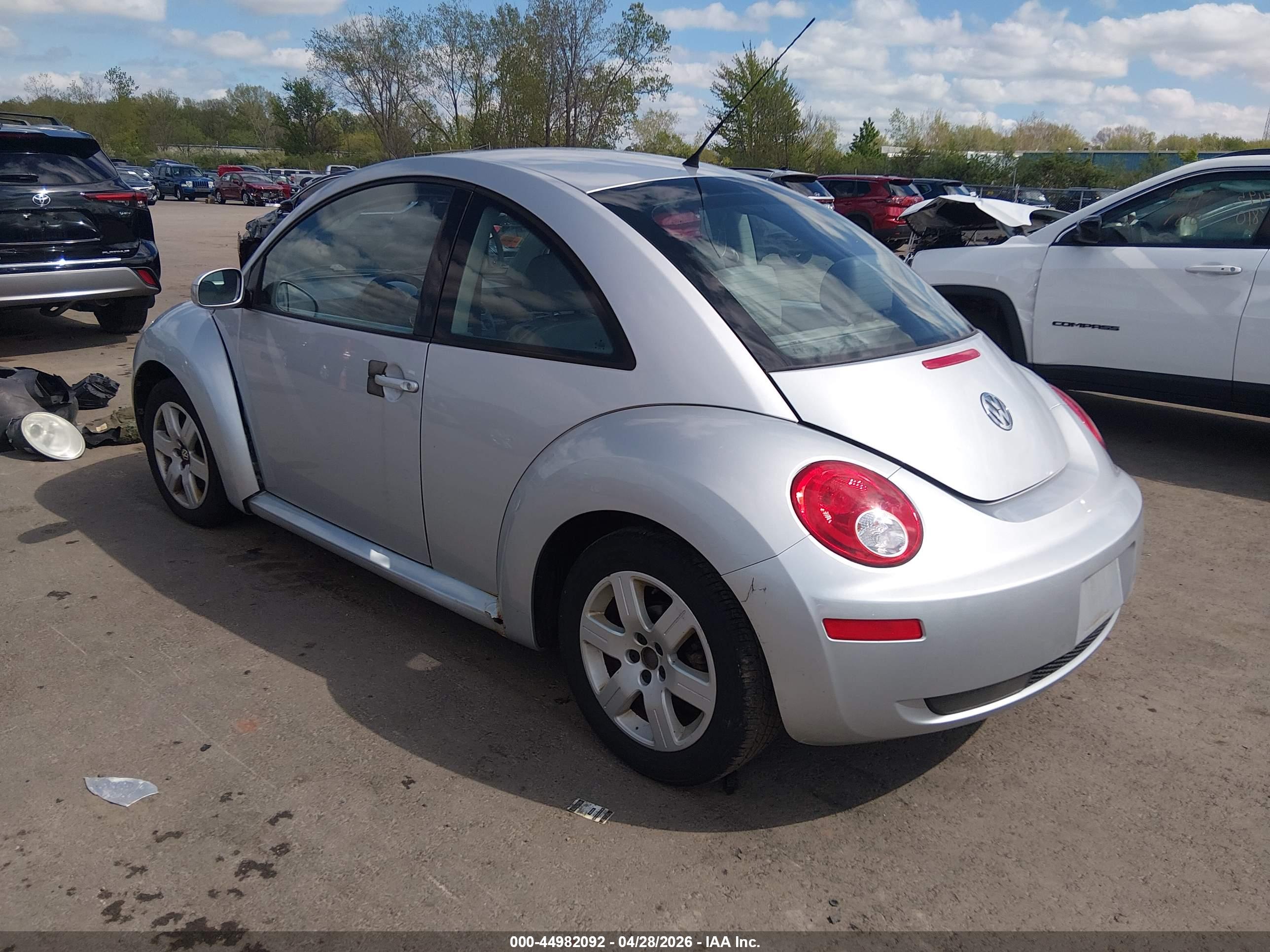 VOLKSWAGEN NEW image 3