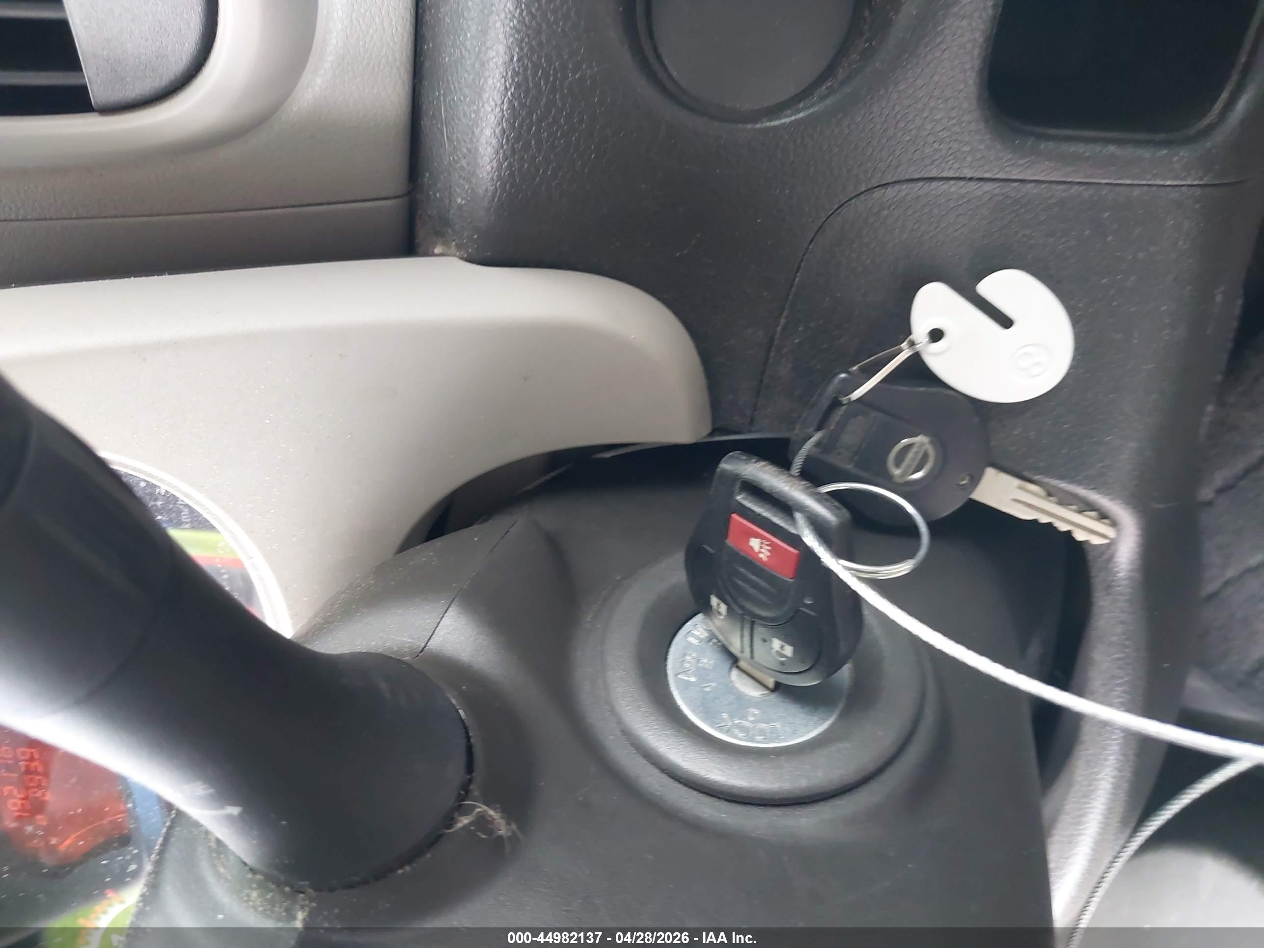 NISSAN CUBE image 11