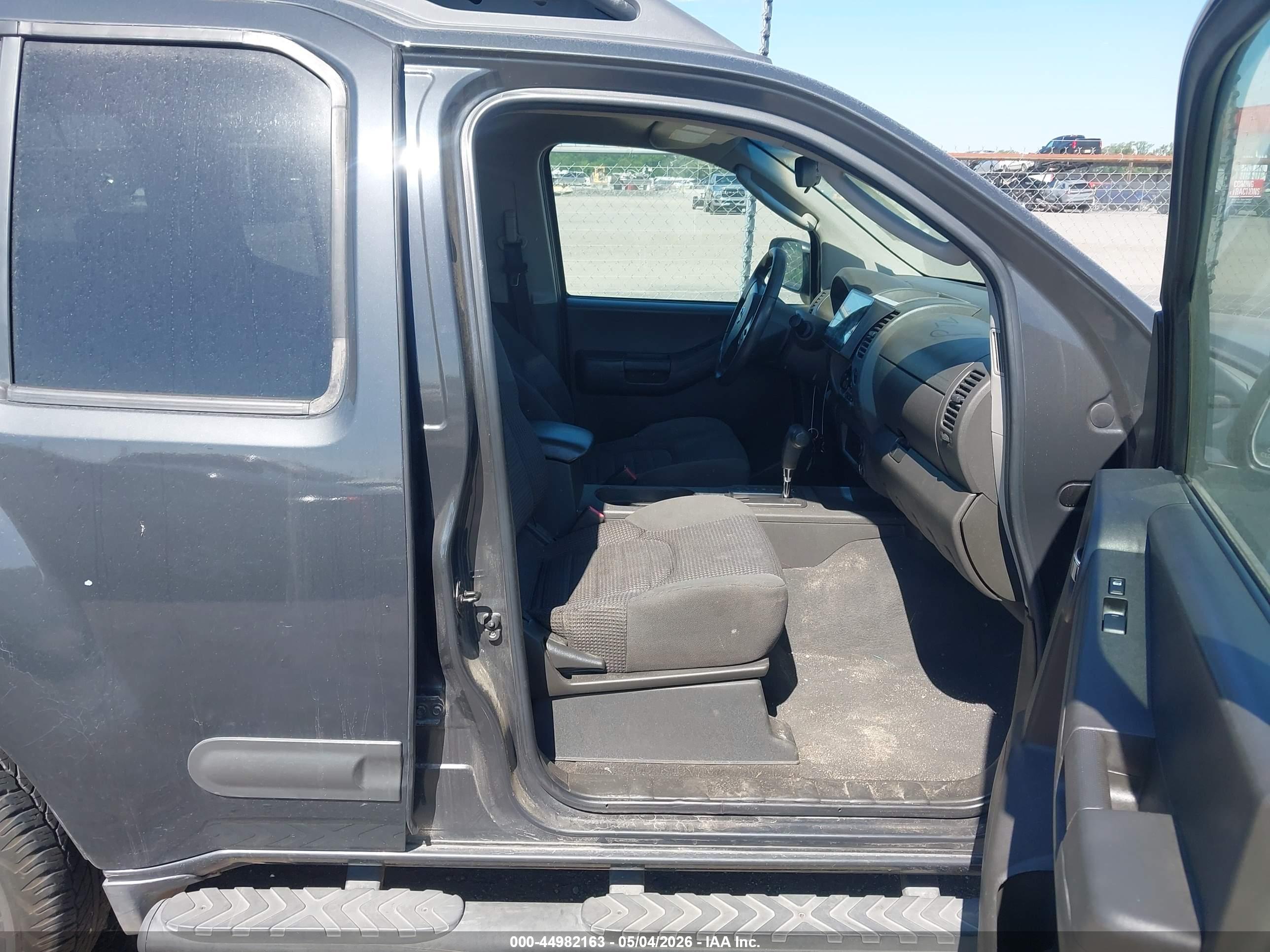 NISSAN XTERRA image 5