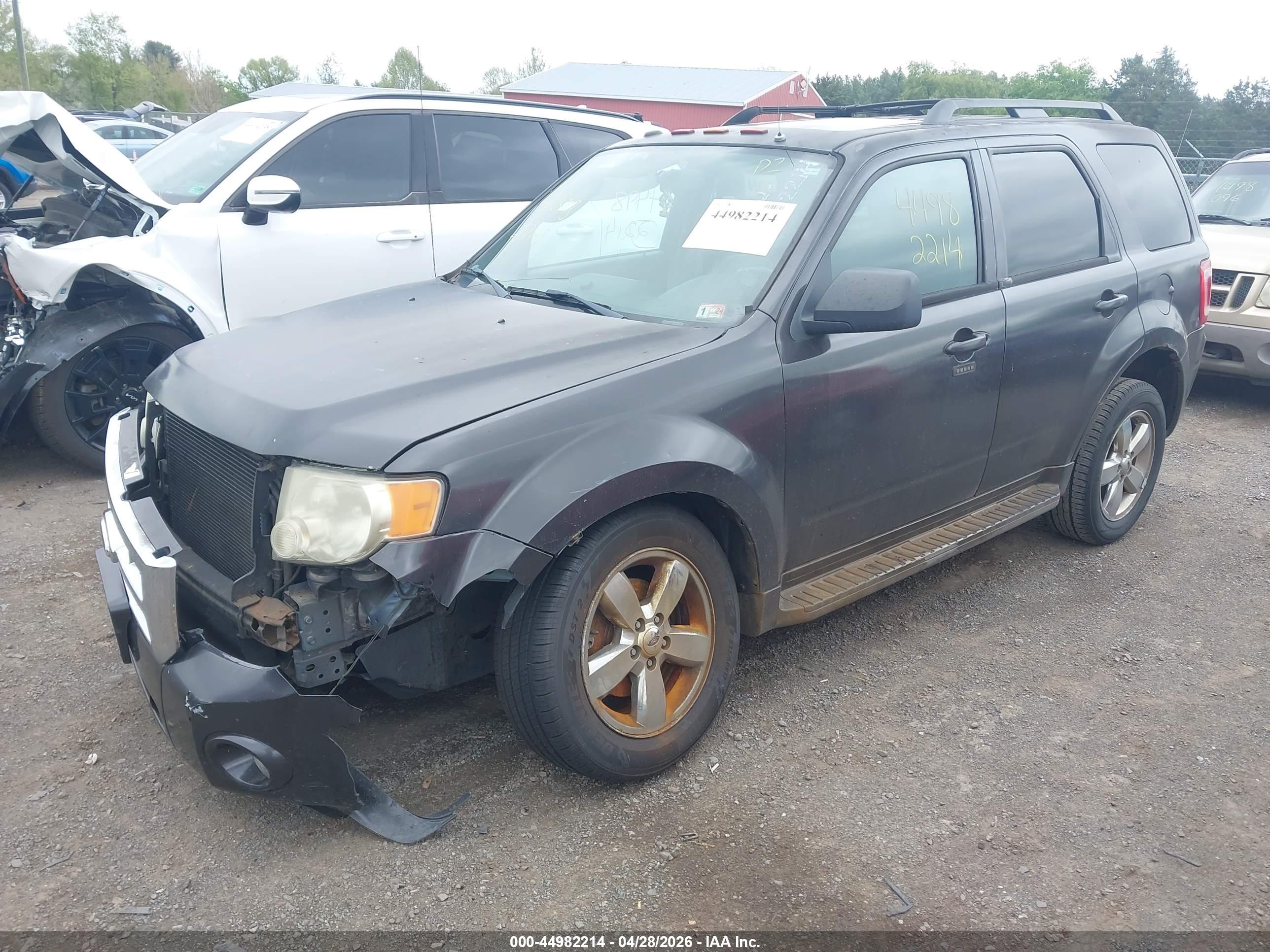 FORD ESCAPE image 2