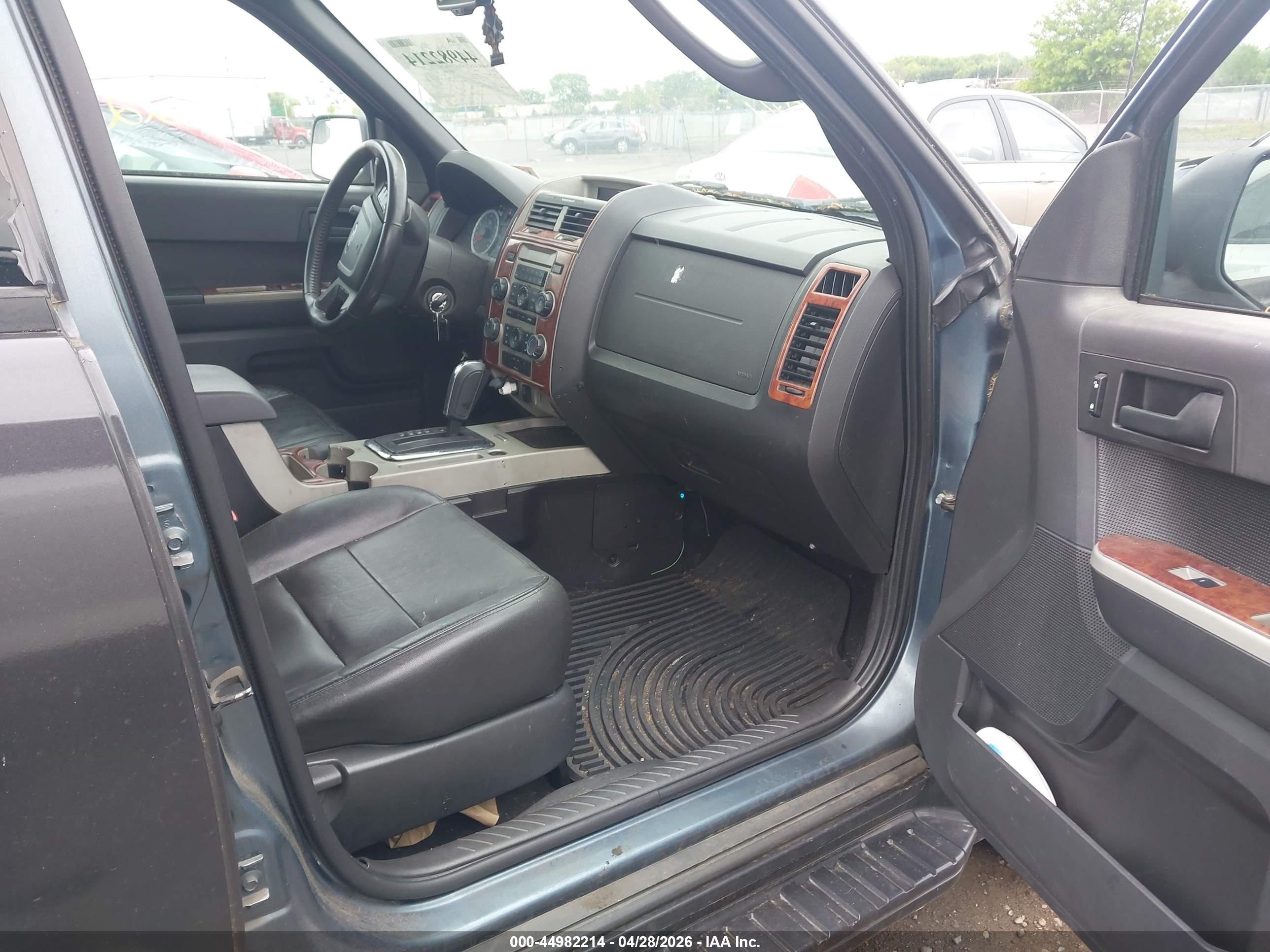 FORD ESCAPE image 5