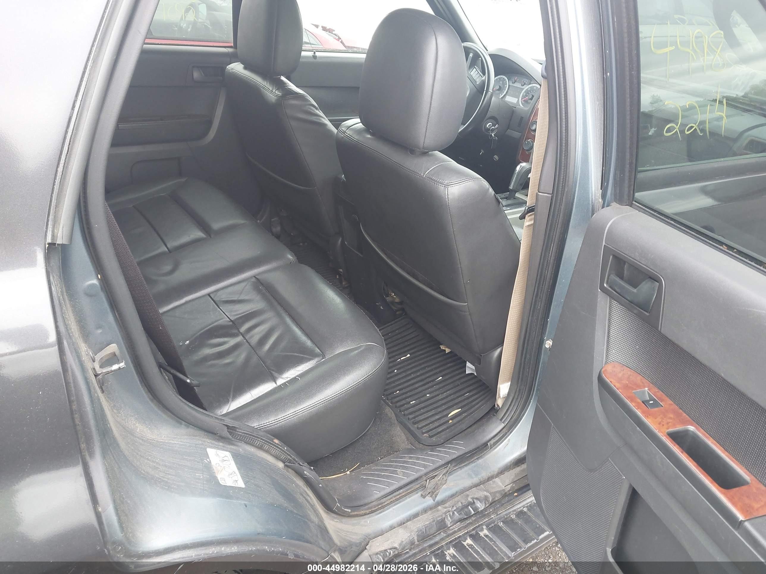 FORD ESCAPE image 8