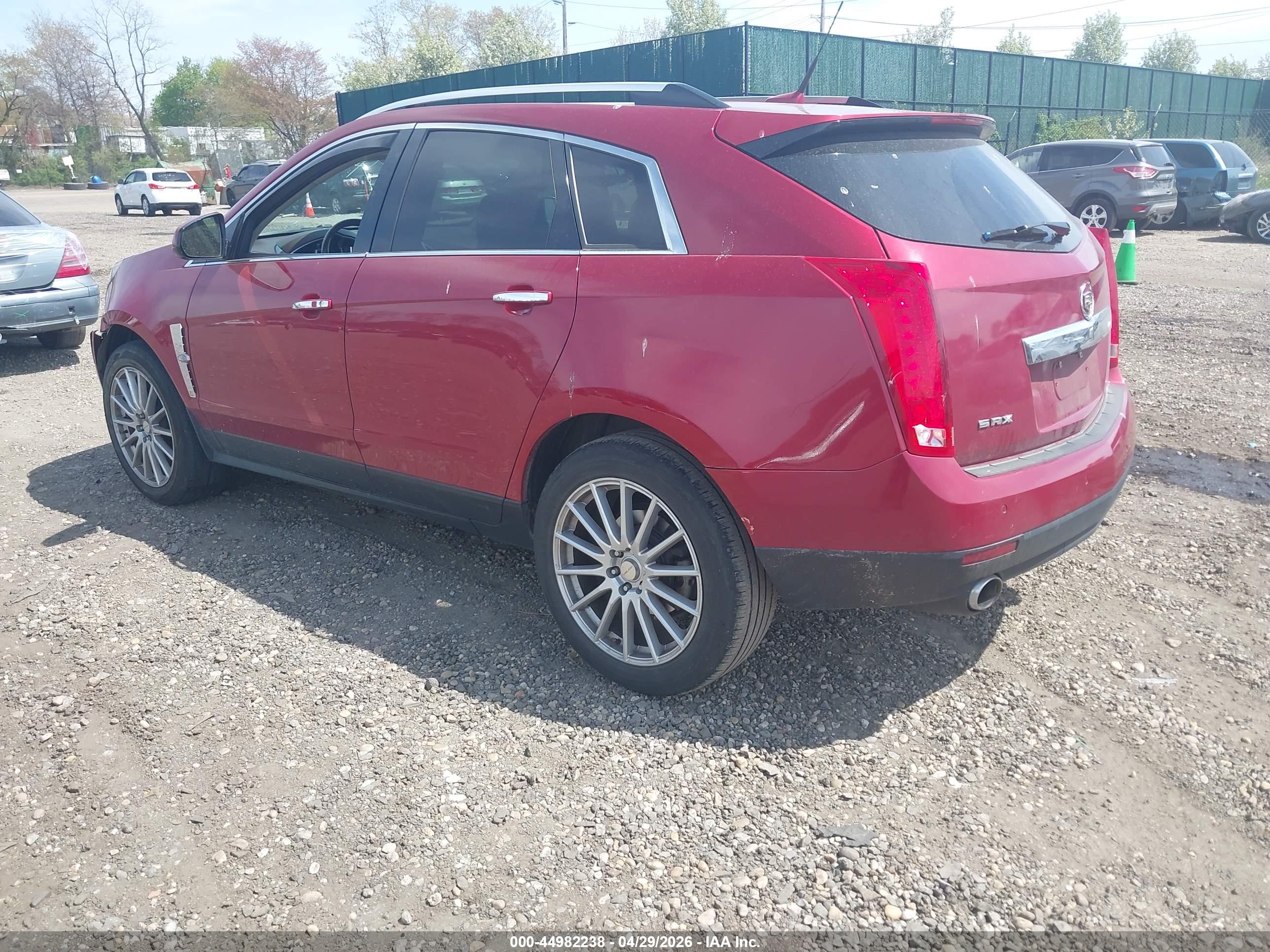 CADILLAC SRX image 3