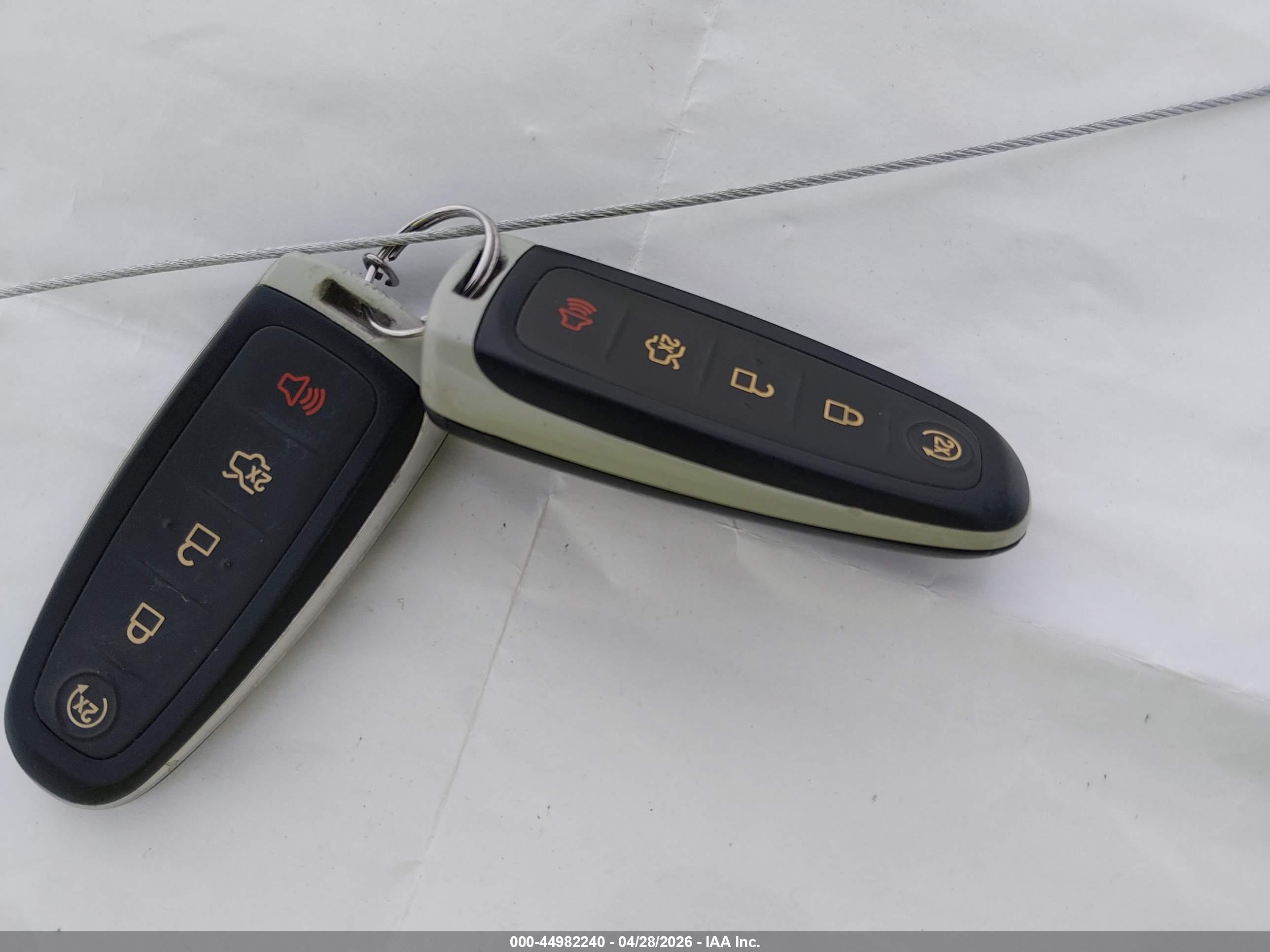 FORD EXPLORER image 11