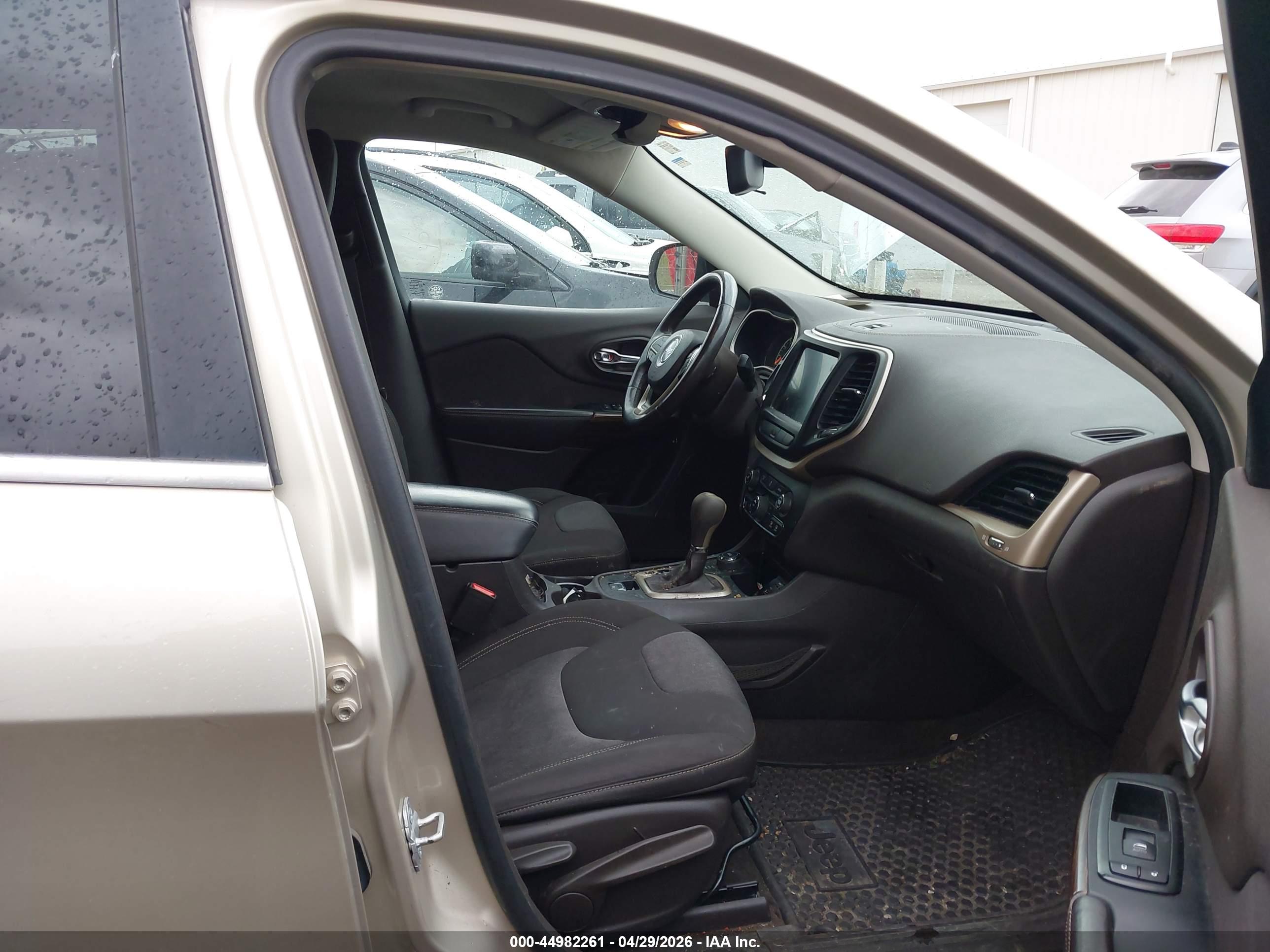 JEEP CHEROKEE image 5