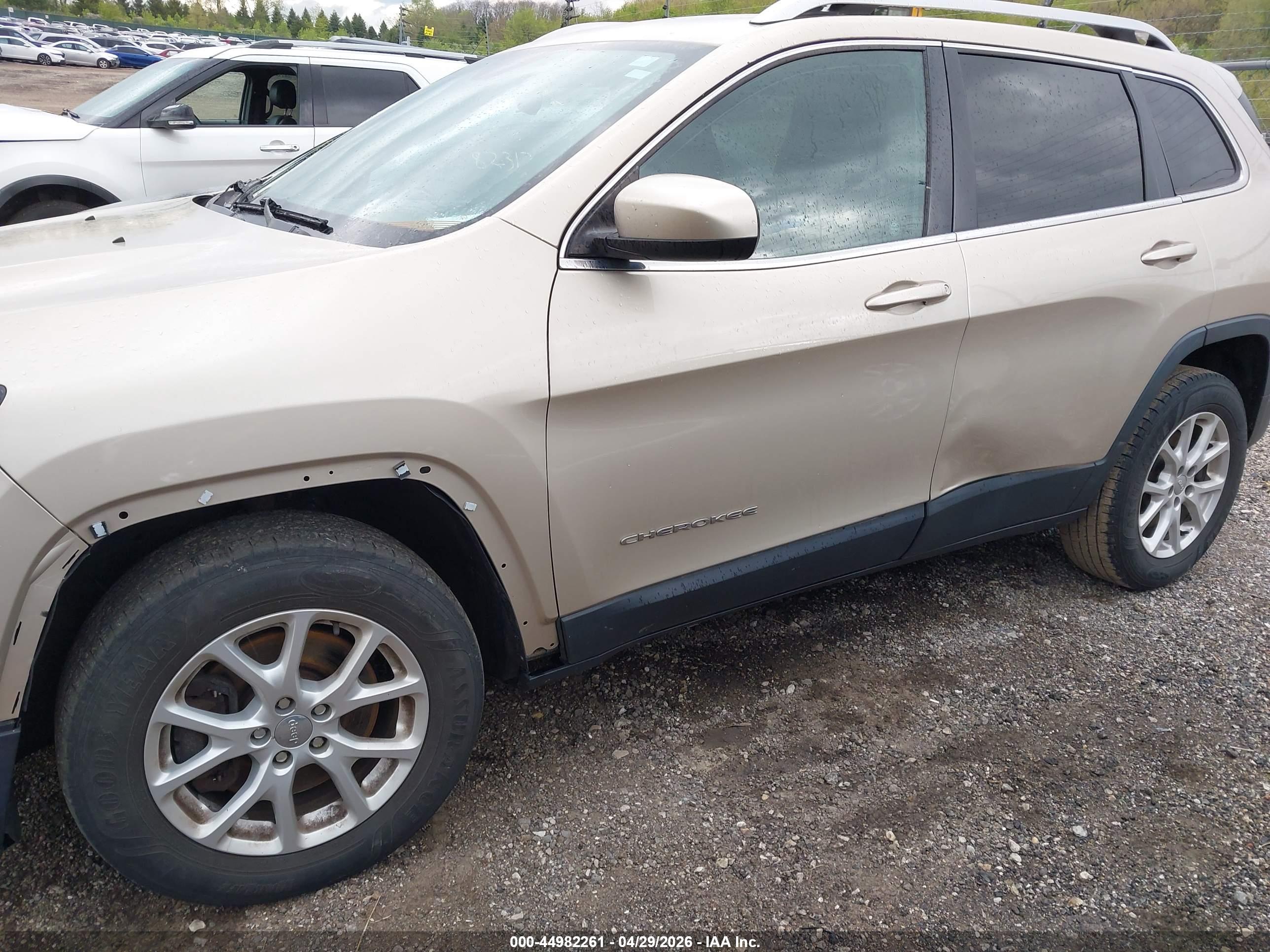 JEEP CHEROKEE image 6