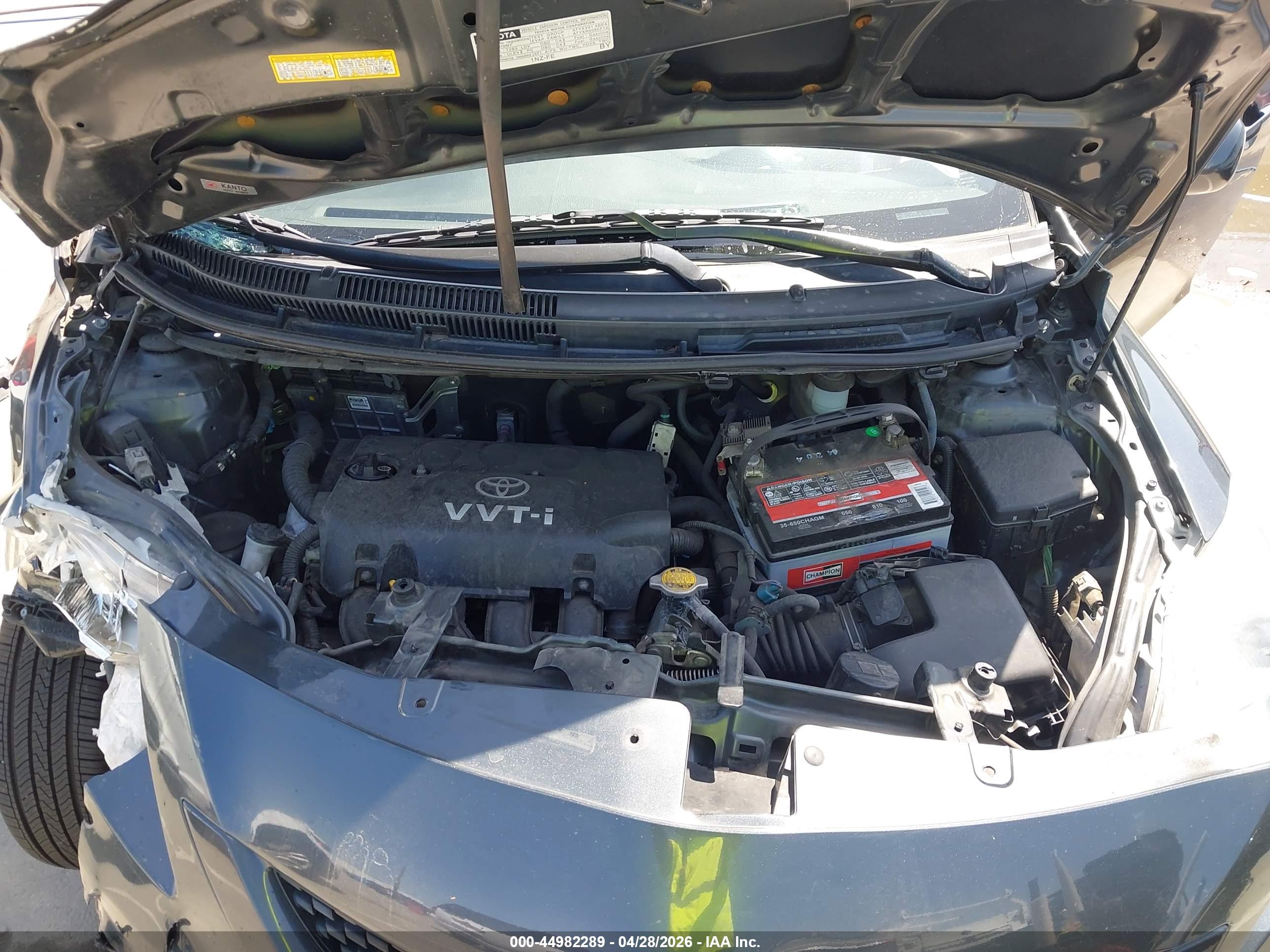 TOYOTA YARIS image 10