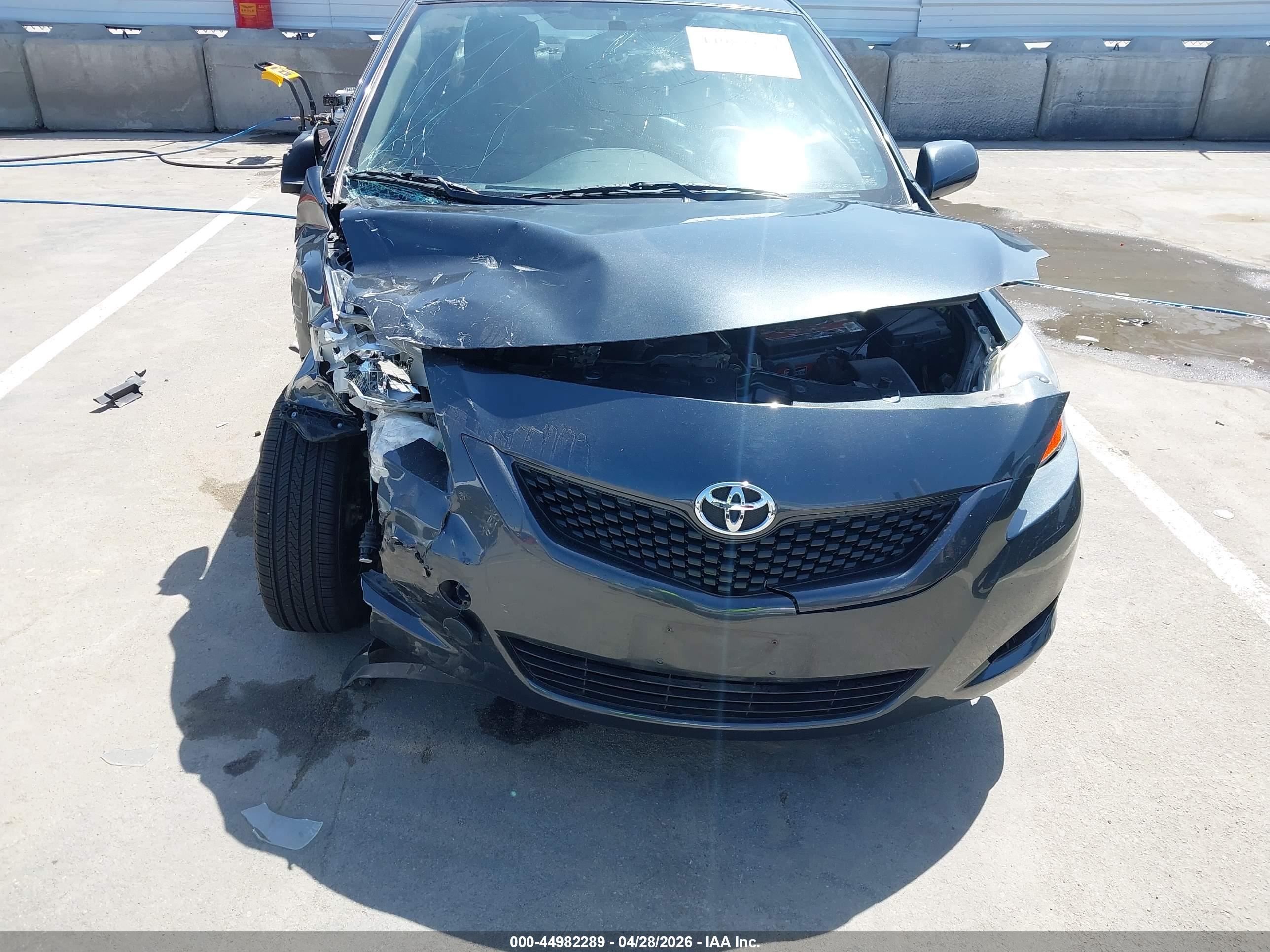TOYOTA YARIS image 6