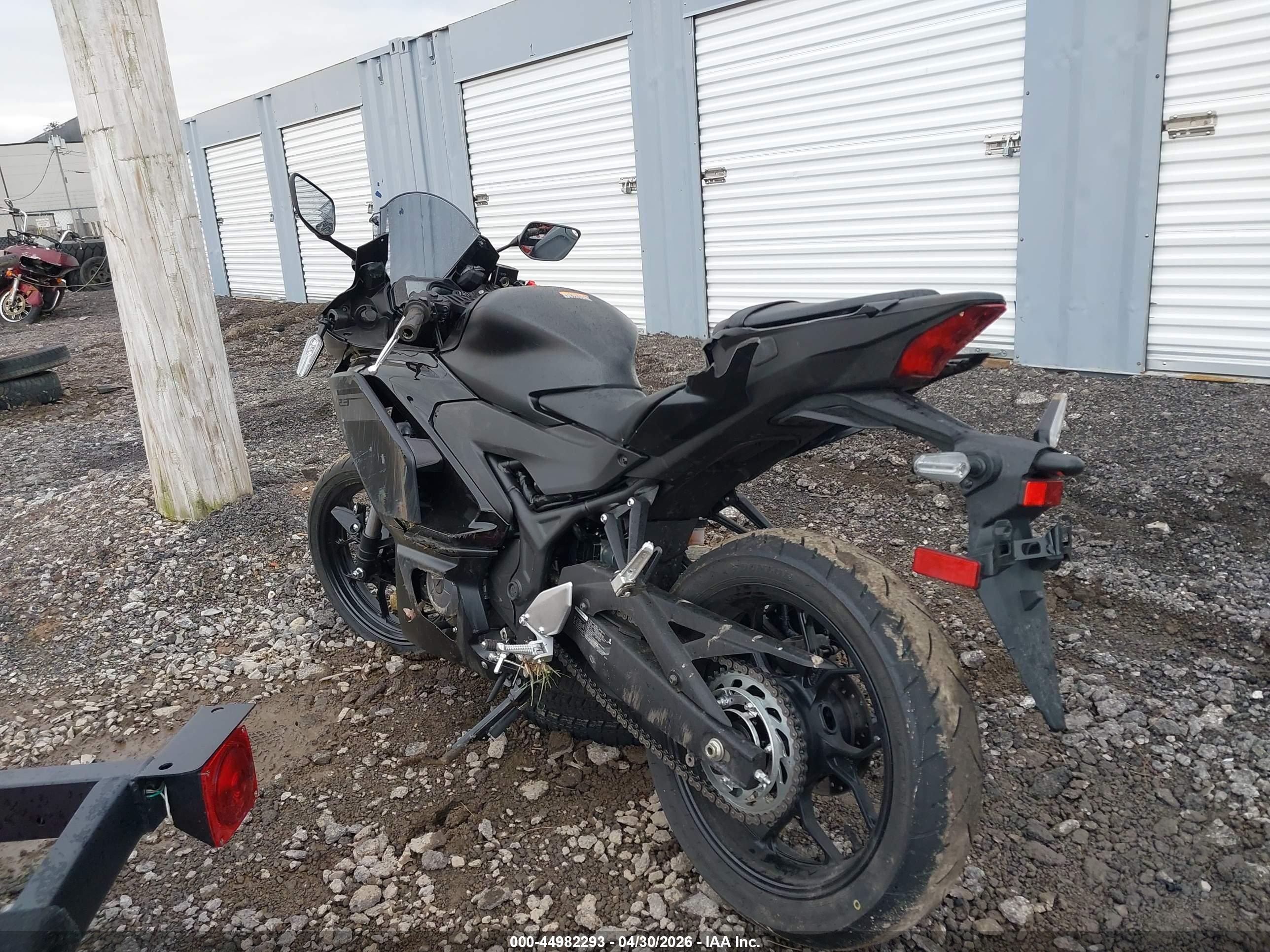 YAMAHA YFZ320 image 3