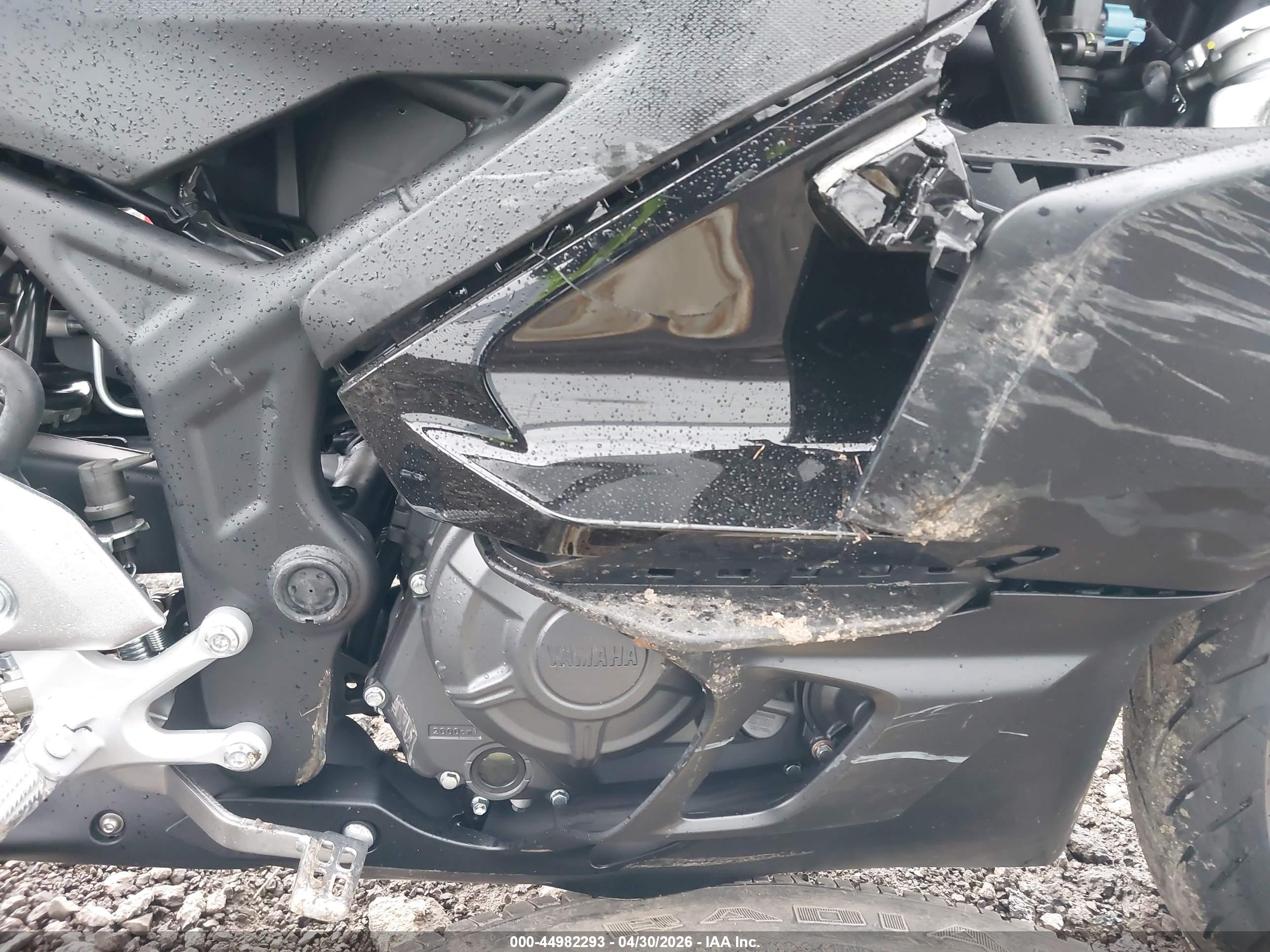 YAMAHA YFZ320 image 8