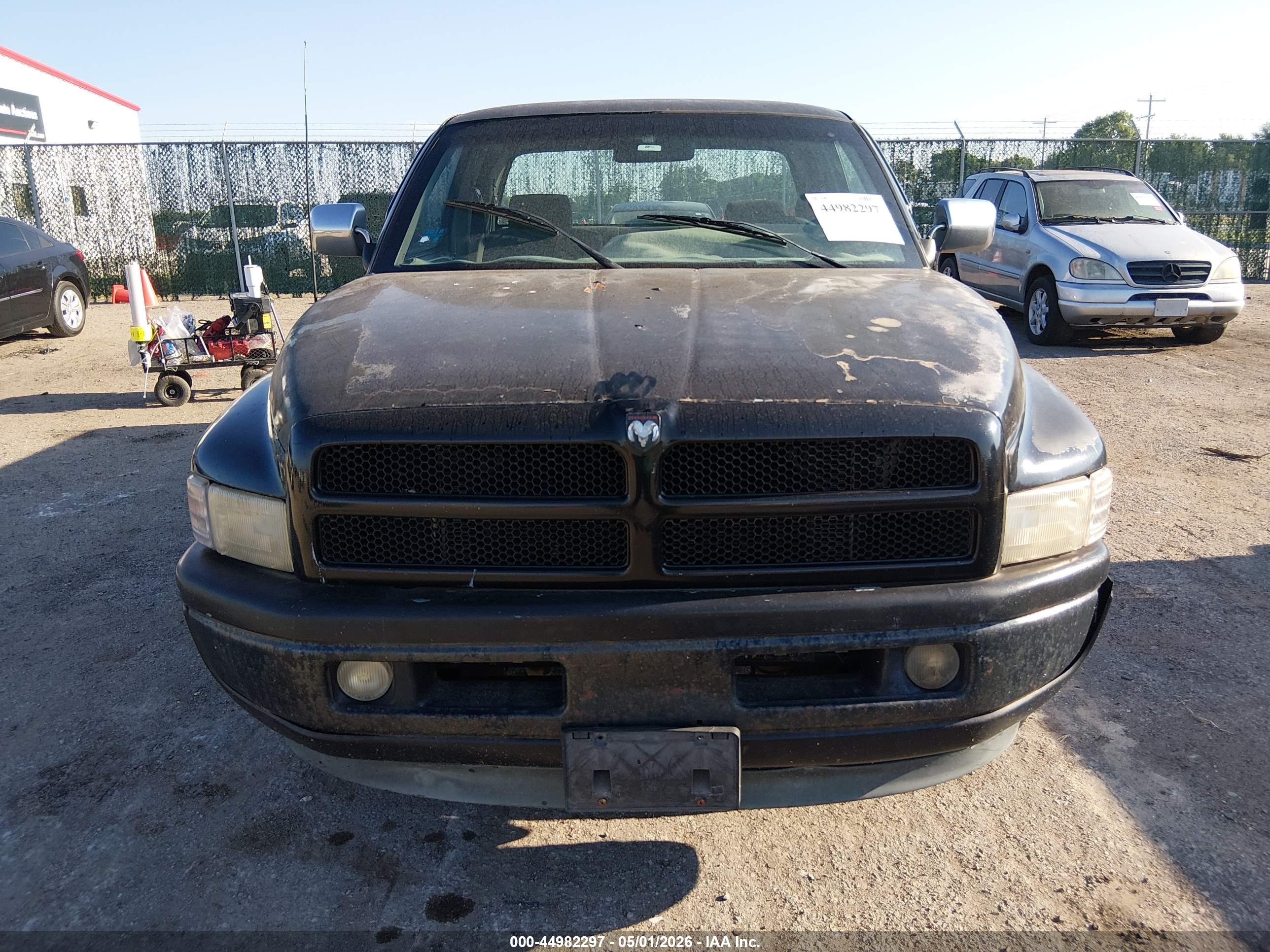DODGE RAM image 6